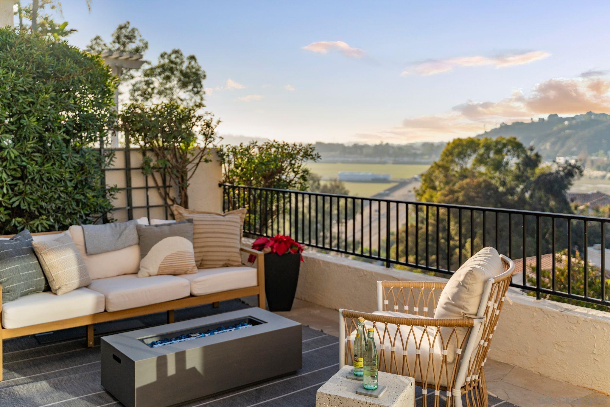 Detail Gallery Image 36 of 44 For 14740  Caminito Porta Delgada, Del Mar,  CA 92014 - 5 Beds | 4/1 Baths