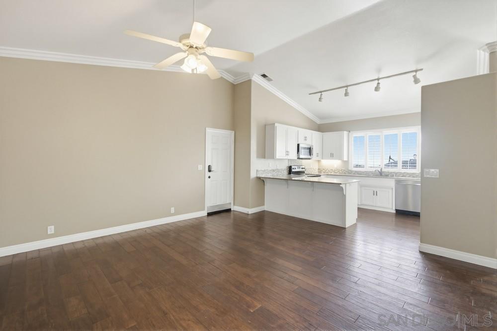 Detail Gallery Image 12 of 53 For 31503  Stardust Lane, Valley Center,  CA 92082 - 5 Beds | 3 Baths