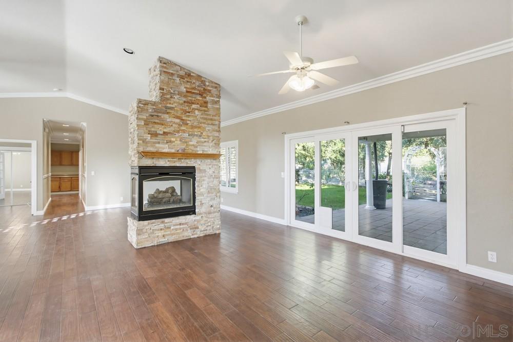 Detail Gallery Image 10 of 53 For 31503  Stardust Lane, Valley Center,  CA 92082 - 5 Beds | 3 Baths