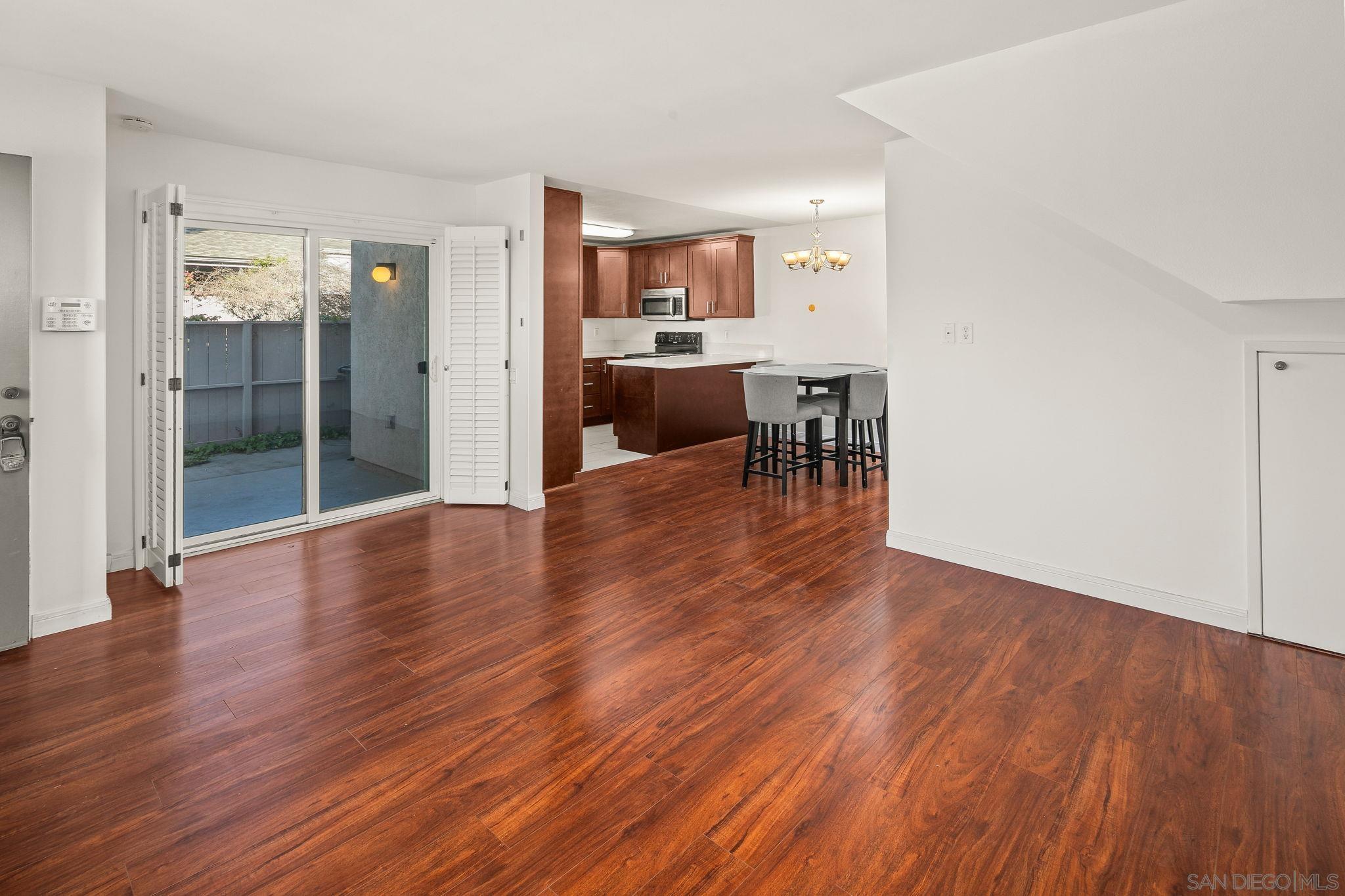 Detail Gallery Image 5 of 28 For 9679  Easter Way, San Diego,  CA 92121 - 3 Beds | 1/1 Baths