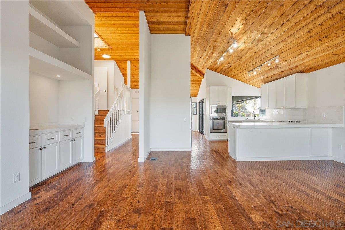 Detail Gallery Image 11 of 36 For 2032  Cordero Rd, Del Mar,  CA 92014 - 4 Beds | 3 Baths