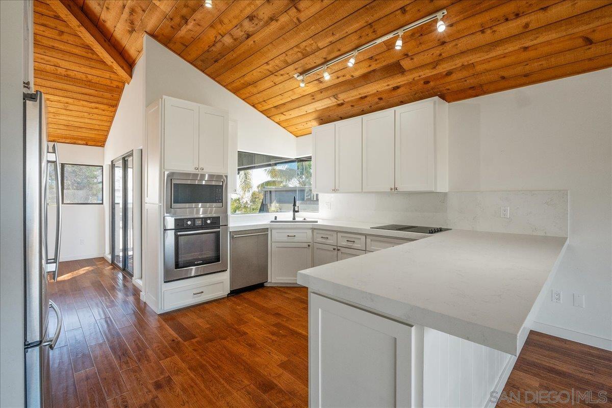 Detail Gallery Image 15 of 36 For 2032  Cordero Rd, Del Mar,  CA 92014 - 4 Beds | 3 Baths