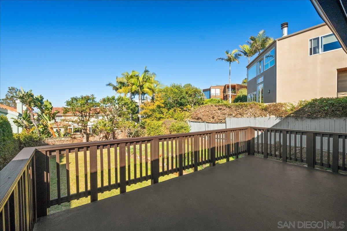 Detail Gallery Image 16 of 36 For 2032  Cordero Rd, Del Mar,  CA 92014 - 4 Beds | 3 Baths