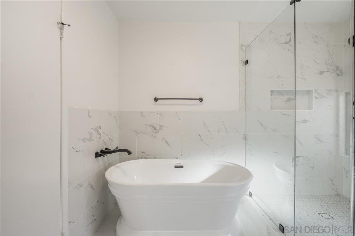 Detail Gallery Image 26 of 36 For 2032  Cordero Rd, Del Mar,  CA 92014 - 4 Beds | 3 Baths