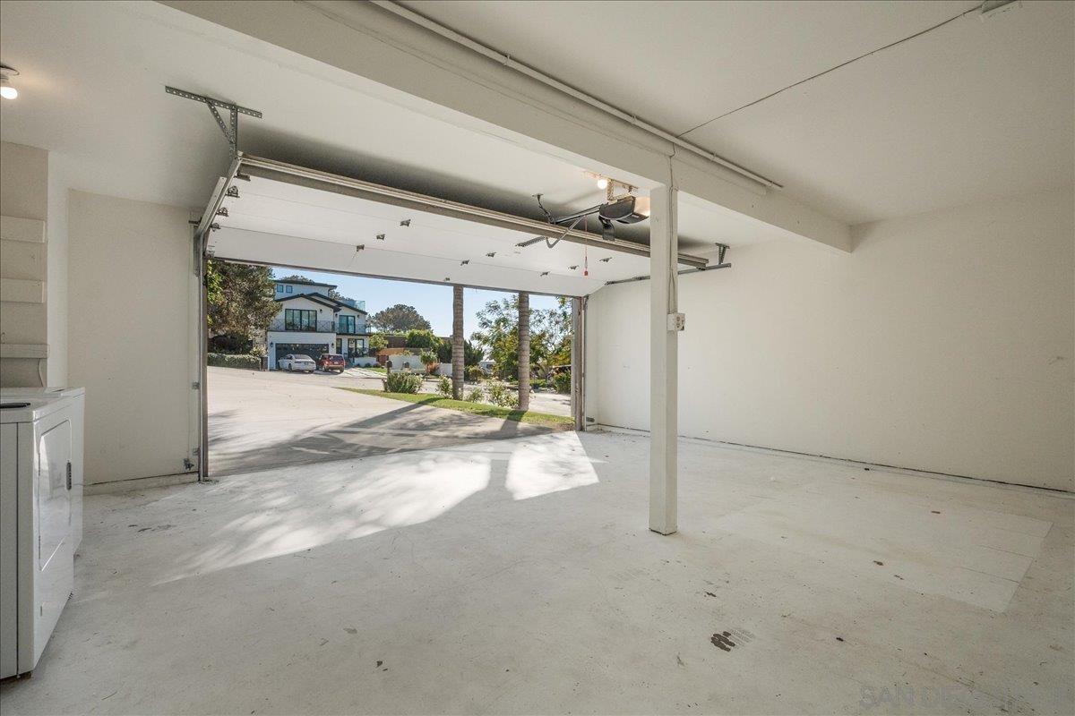 Detail Gallery Image 34 of 36 For 2032  Cordero Rd, Del Mar,  CA 92014 - 4 Beds | 3 Baths