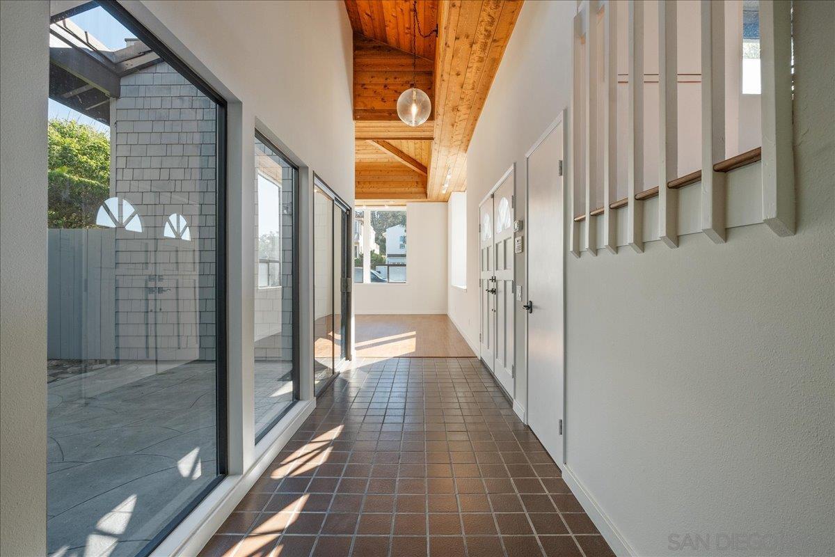 Detail Gallery Image 5 of 36 For 2032  Cordero Rd, Del Mar,  CA 92014 - 4 Beds | 3 Baths