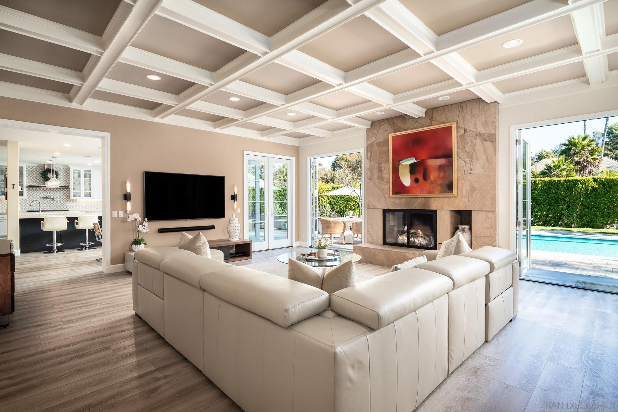 Detail Gallery Image 18 of 41 For 17323  Circa Del Sur, Rancho Santa Fe,  CA 92067 - 4 Beds | 4/1 Baths