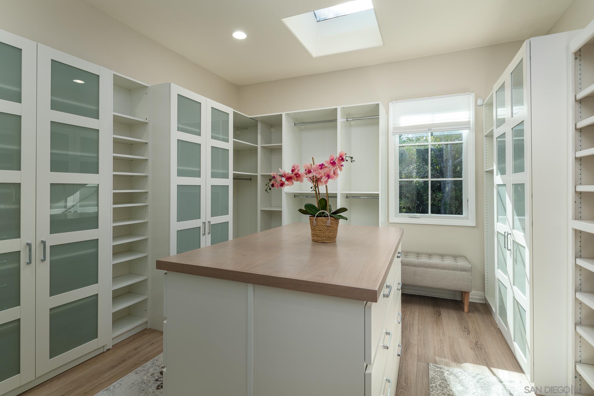 Detail Gallery Image 27 of 41 For 17323  Circa Del Sur, Rancho Santa Fe,  CA 92067 - 4 Beds | 4/1 Baths