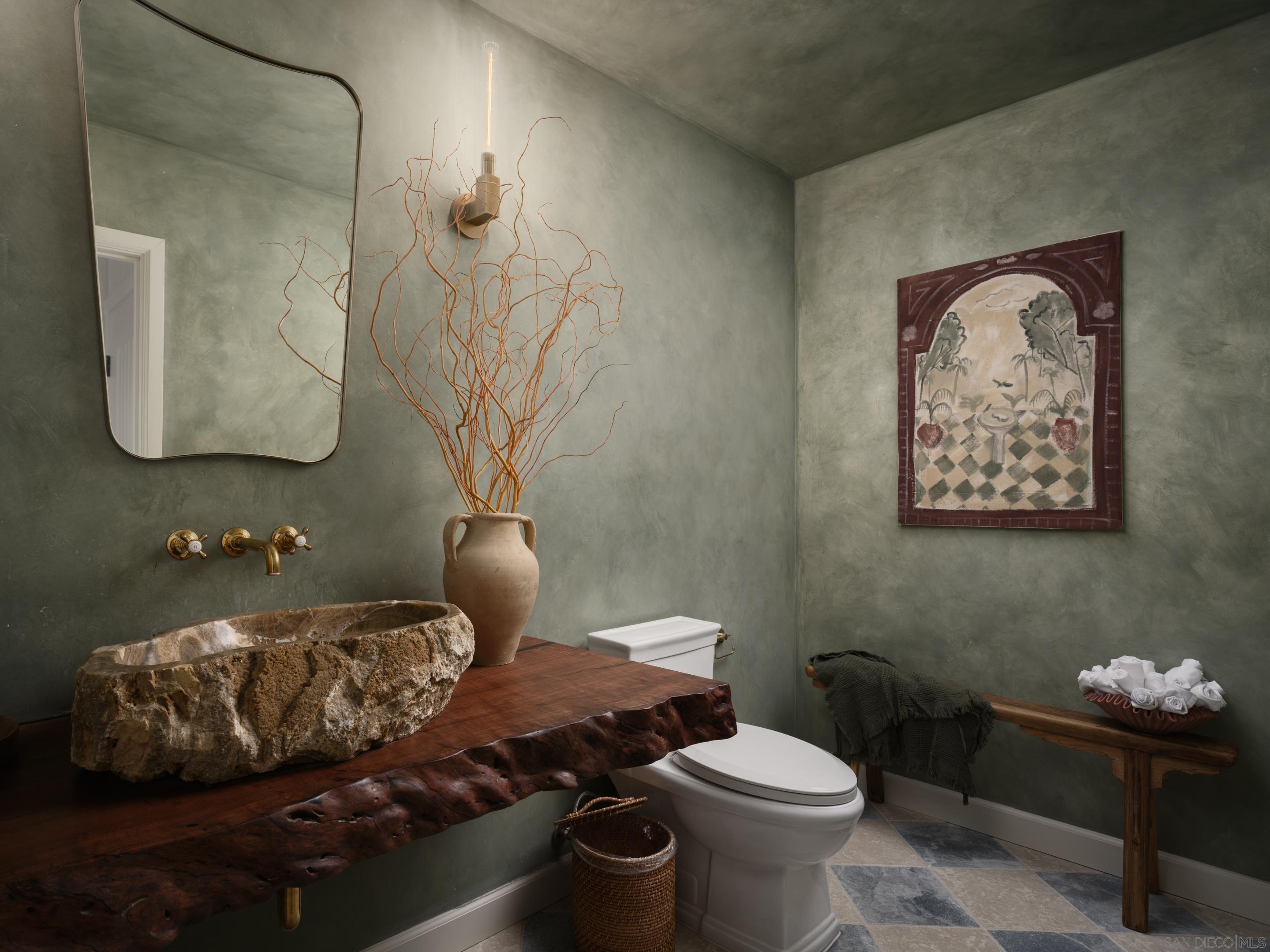 Detail Gallery Image 17 of 61 For 8901  Nottingham Place, La Jolla,  CA 92037 - 5 Beds | 5/1 Baths