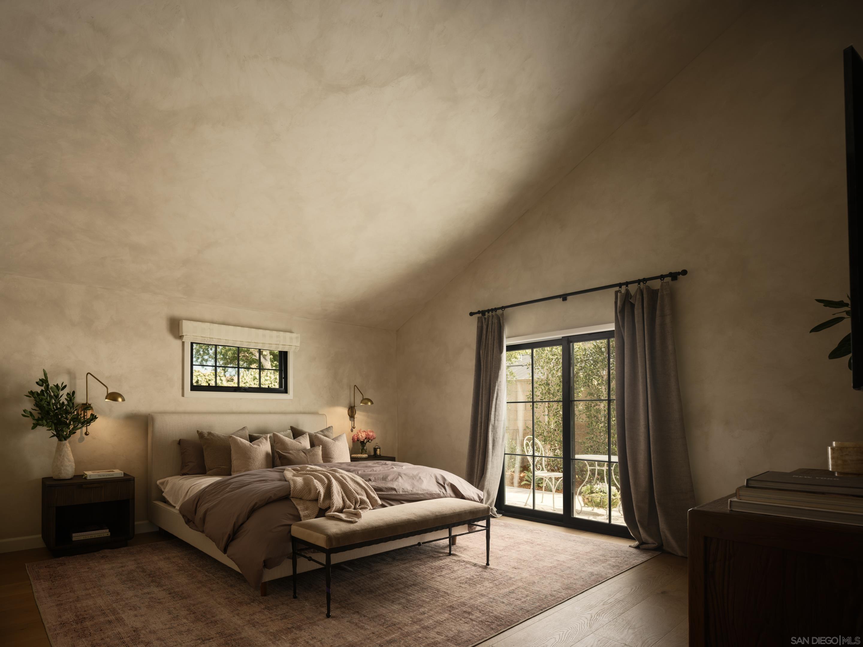 Detail Gallery Image 18 of 61 For 8901  Nottingham Place, La Jolla,  CA 92037 - 5 Beds | 5/1 Baths