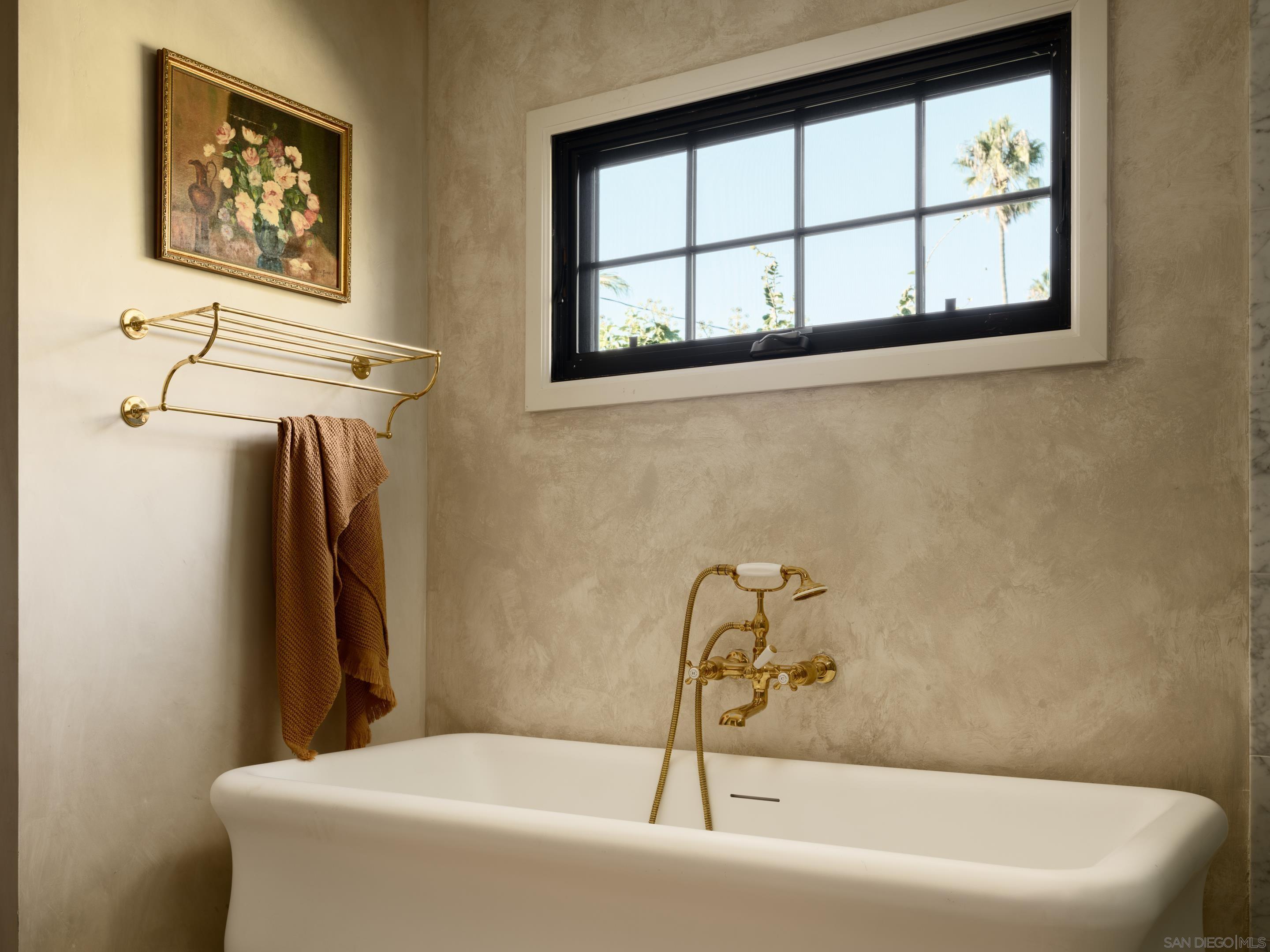 Detail Gallery Image 22 of 61 For 8901  Nottingham Place, La Jolla,  CA 92037 - 5 Beds | 5/1 Baths