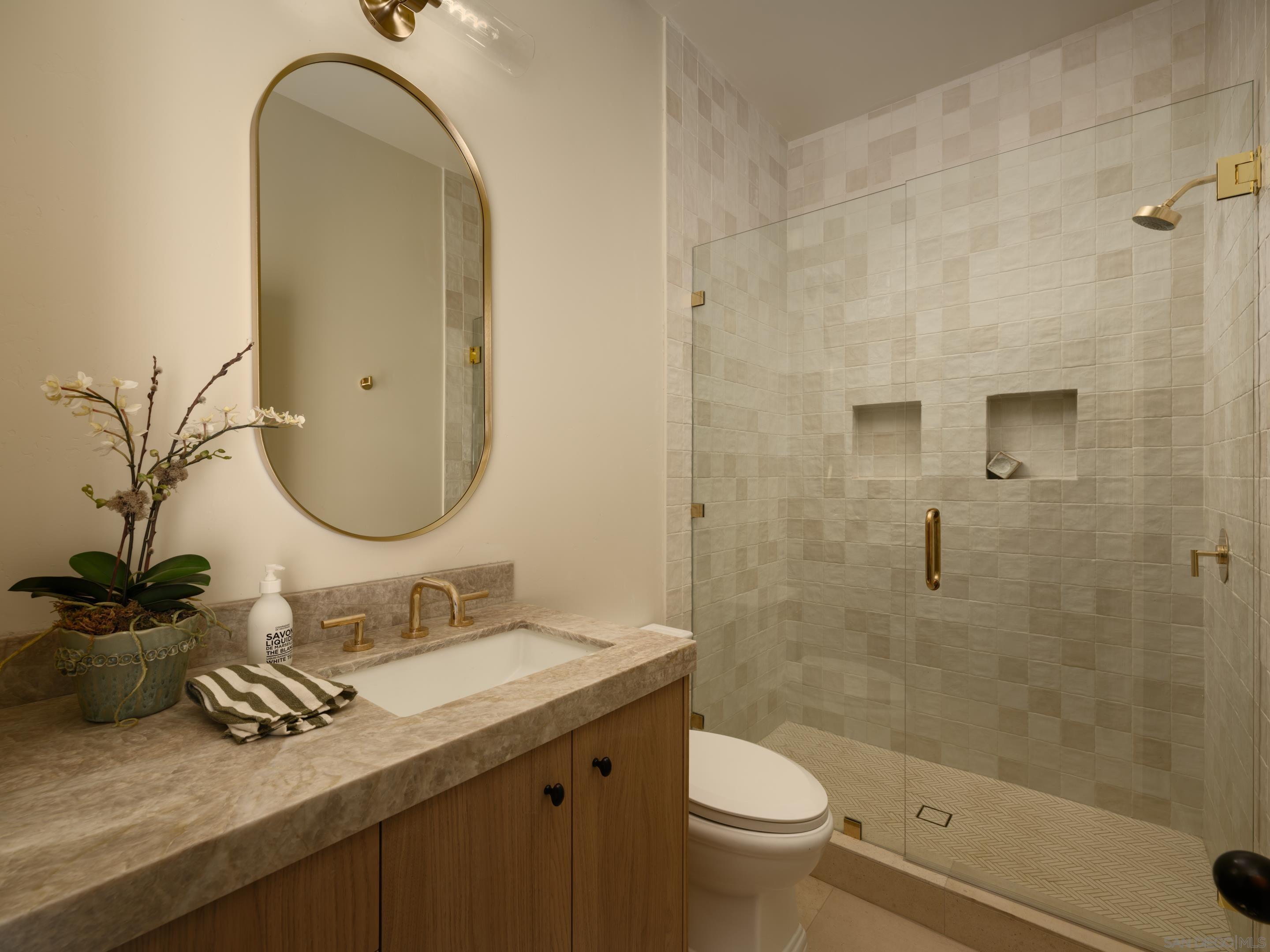 Detail Gallery Image 32 of 61 For 8901  Nottingham Place, La Jolla,  CA 92037 - 5 Beds | 5/1 Baths