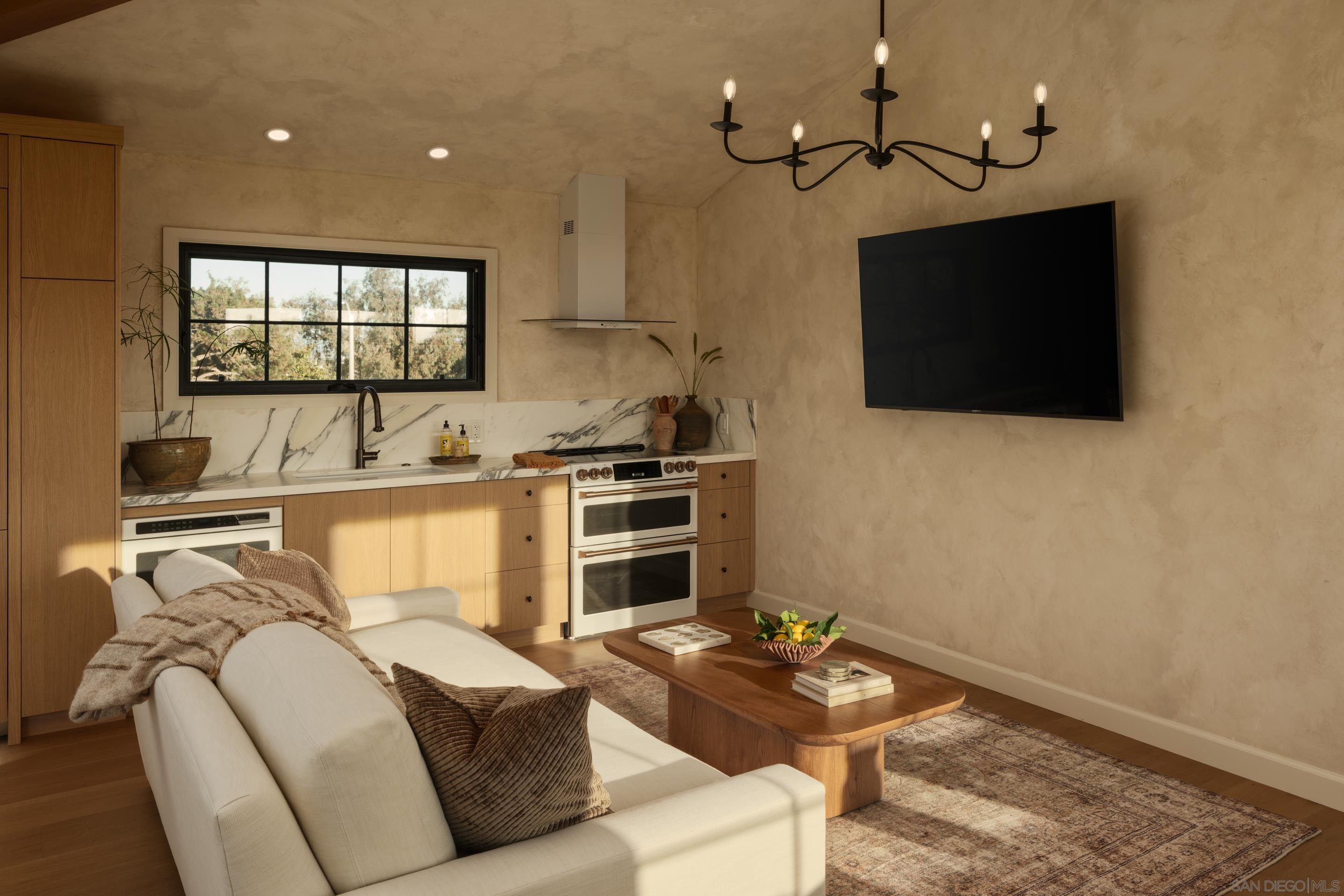 Detail Gallery Image 40 of 61 For 8901  Nottingham Place, La Jolla,  CA 92037 - 5 Beds | 5/1 Baths