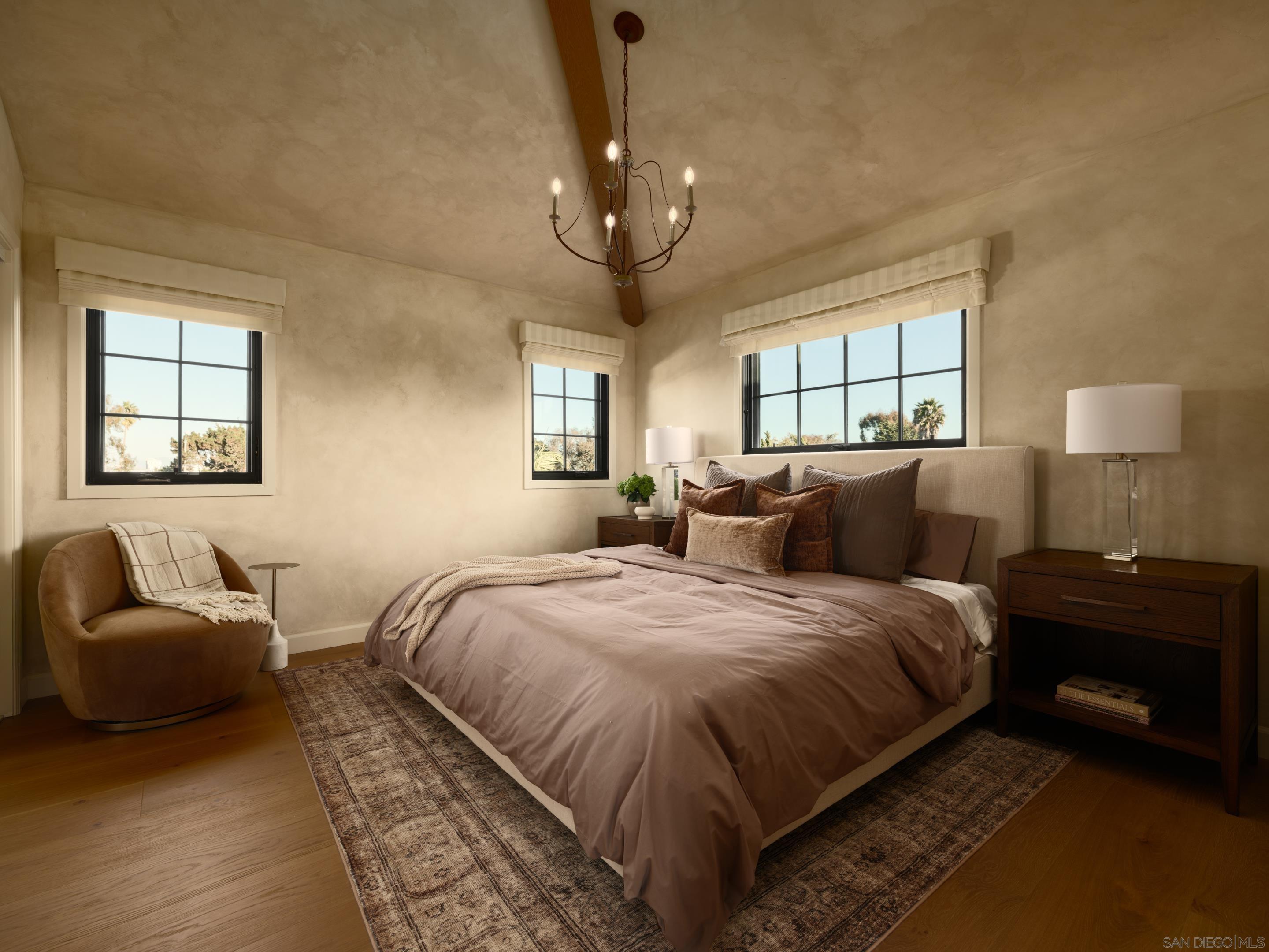 Detail Gallery Image 43 of 61 For 8901  Nottingham Place, La Jolla,  CA 92037 - 5 Beds | 5/1 Baths