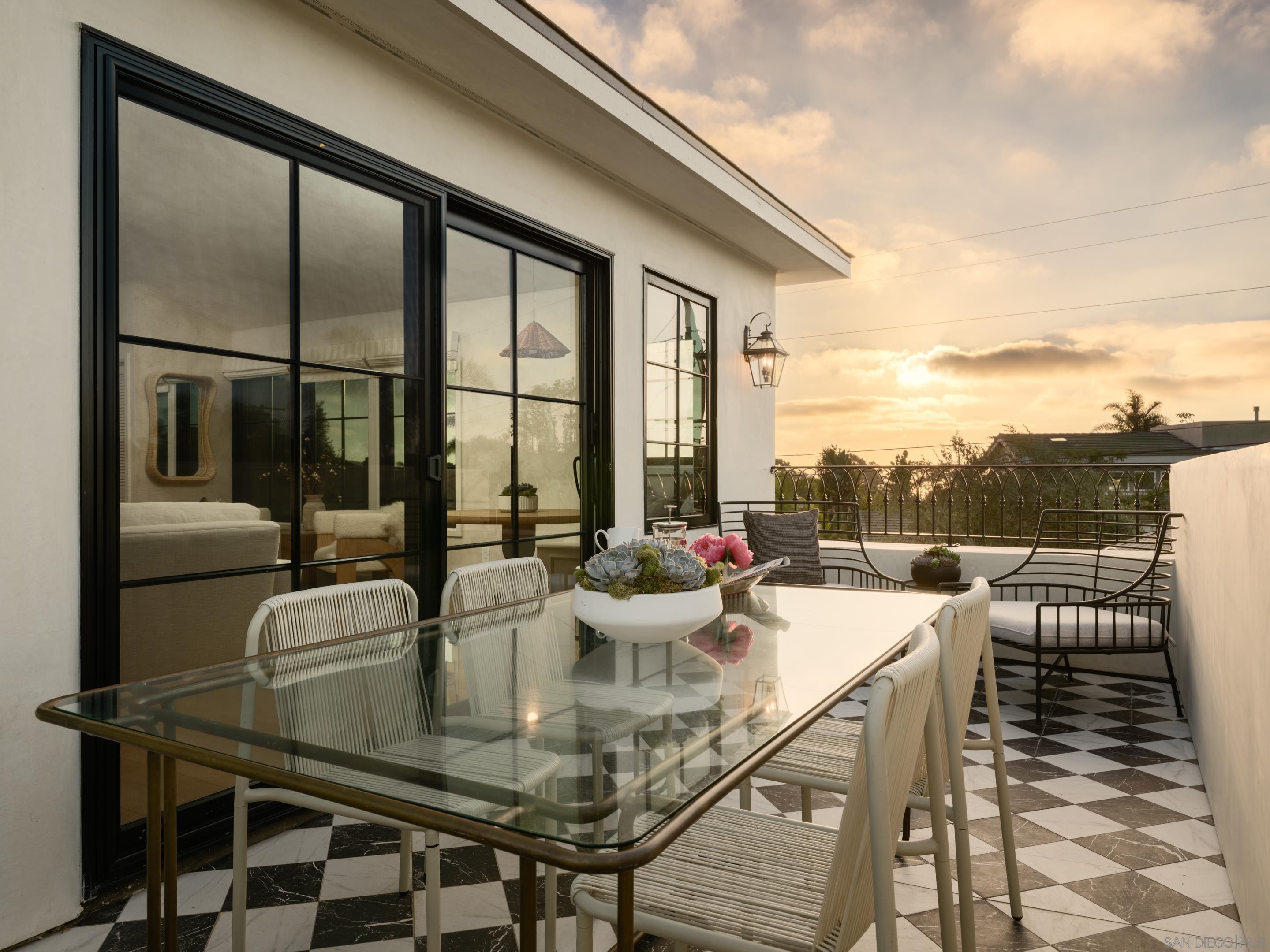 Detail Gallery Image 46 of 61 For 8901  Nottingham Place, La Jolla,  CA 92037 - 5 Beds | 5/1 Baths