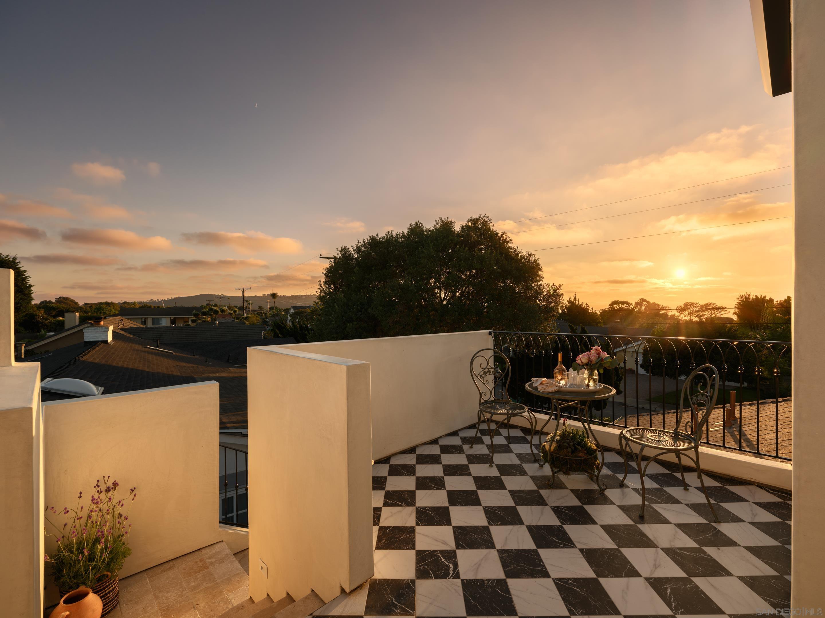 Detail Gallery Image 48 of 61 For 8901  Nottingham Place, La Jolla,  CA 92037 - 5 Beds | 5/1 Baths