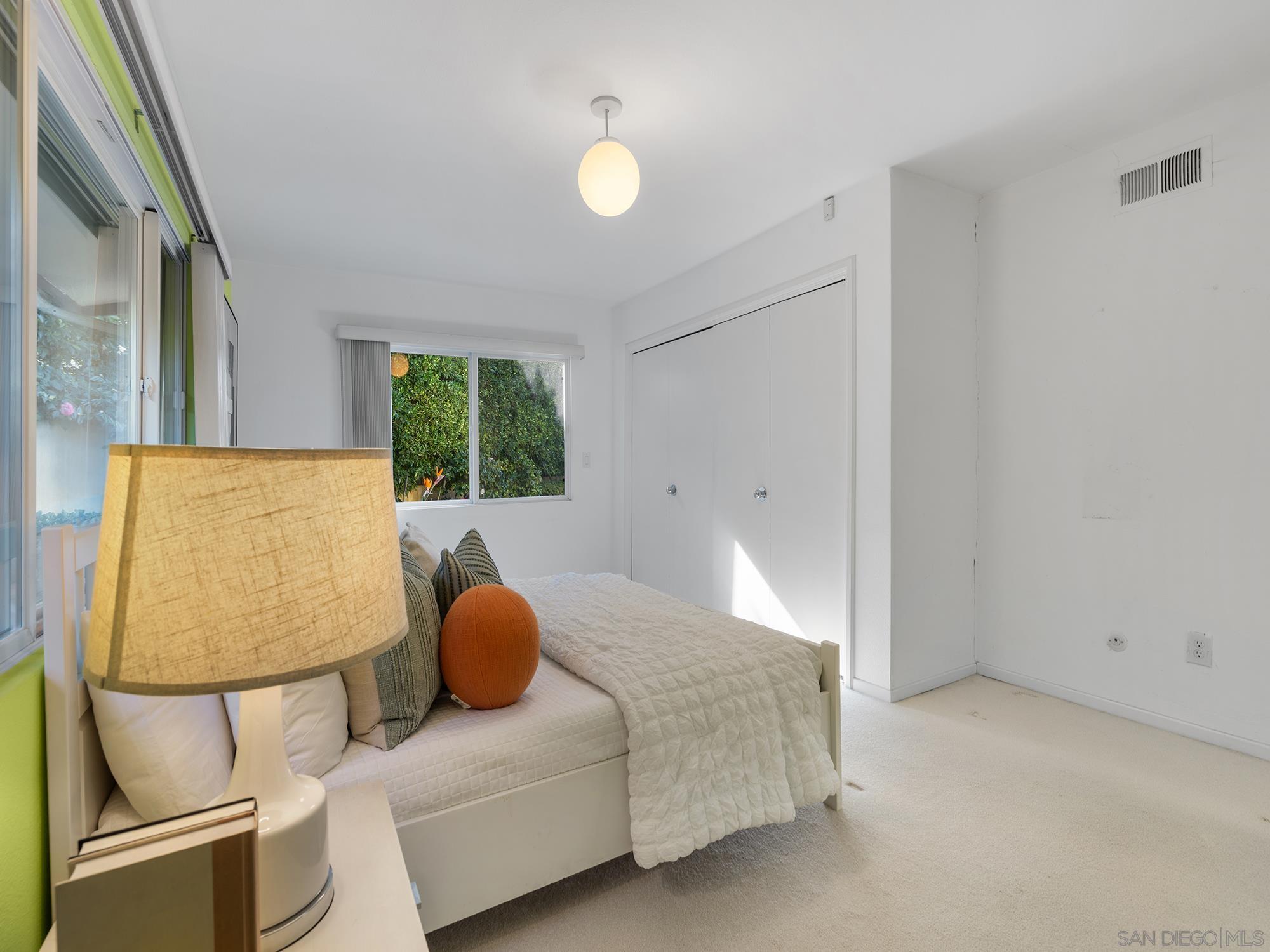 Detail Gallery Image 20 of 45 For 6424  El Camino Del Teatro, La Jolla,  CA 92037 - 4 Beds | 3 Baths