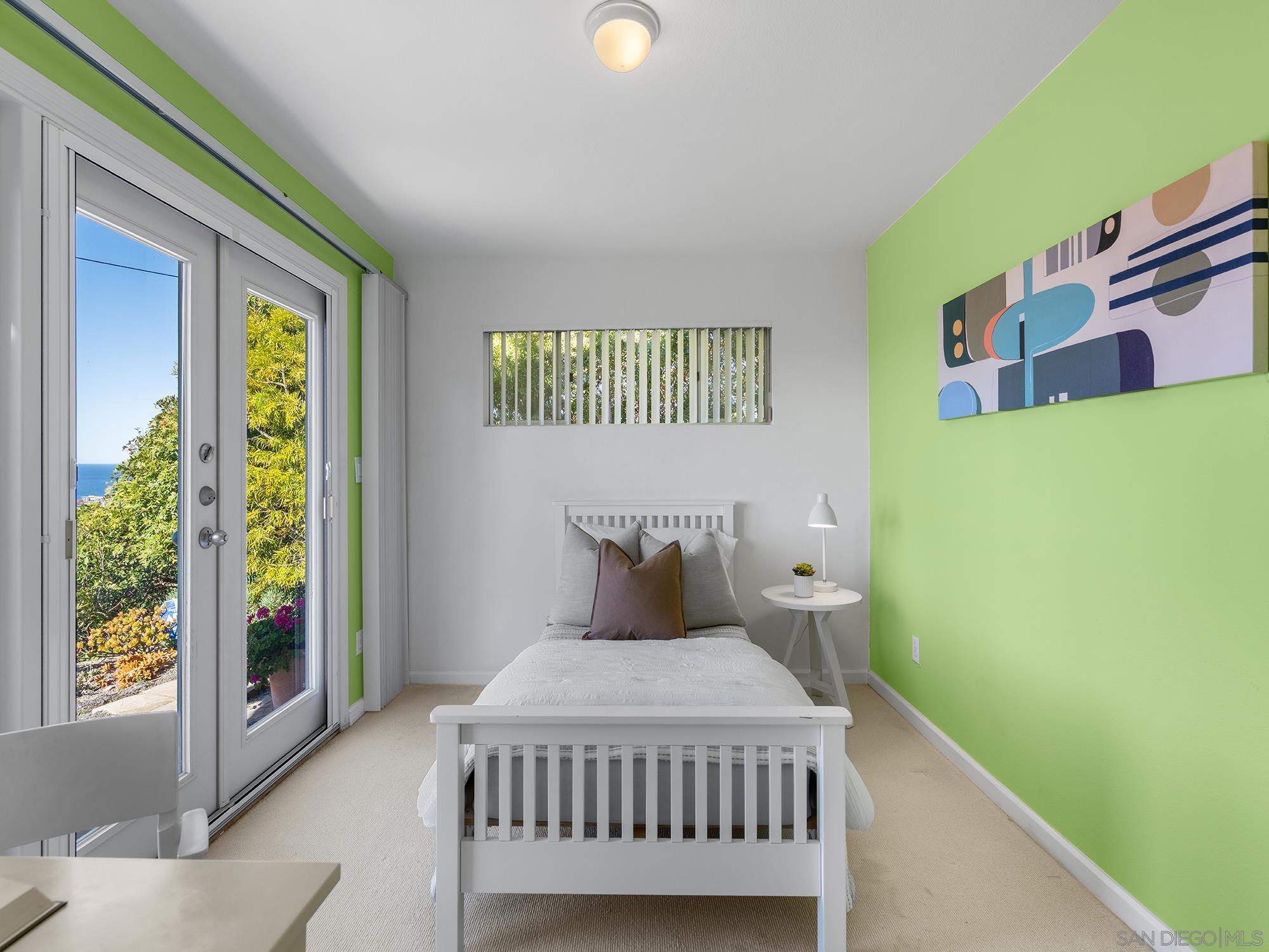 Detail Gallery Image 29 of 45 For 6424  El Camino Del Teatro, La Jolla,  CA 92037 - 4 Beds | 3 Baths