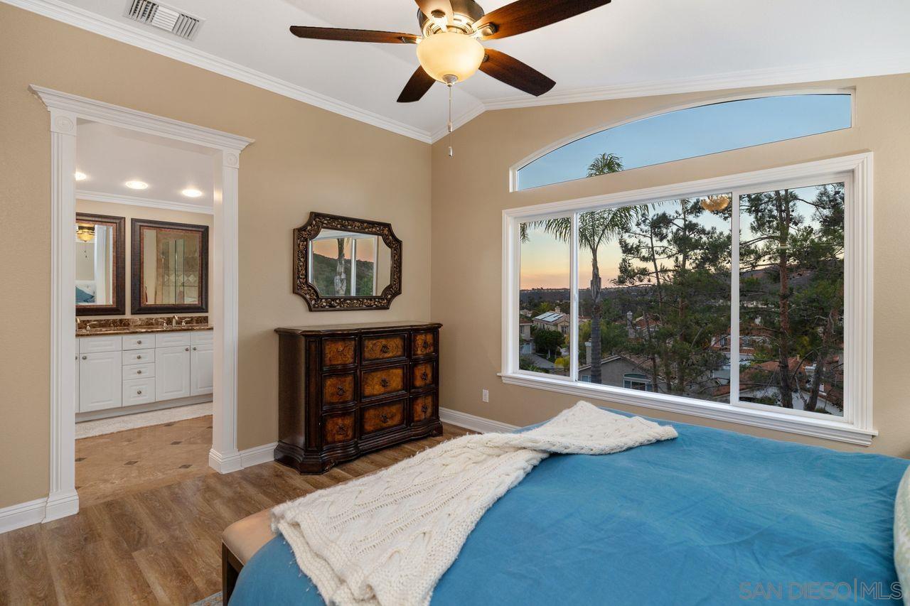 Detail Gallery Image 22 of 44 For 11954  Aspen View Ct, San Diego,  CA 92128 - 4 Beds | 2/1 Baths