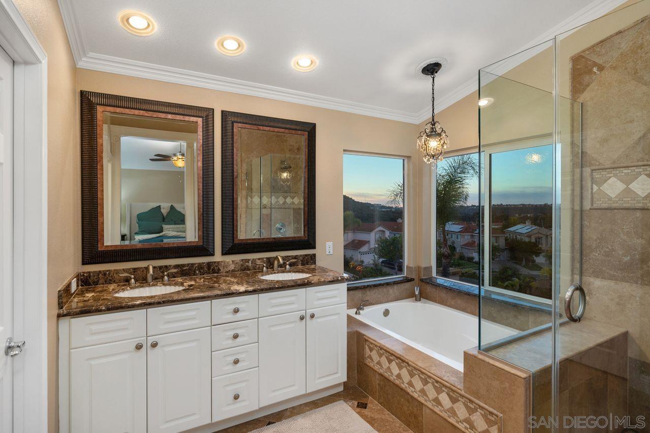 Detail Gallery Image 25 of 44 For 11954  Aspen View Ct, San Diego,  CA 92128 - 4 Beds | 2/1 Baths
