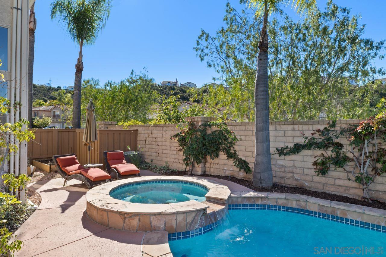 Detail Gallery Image 35 of 44 For 11954  Aspen View Ct, San Diego,  CA 92128 - 4 Beds | 2/1 Baths