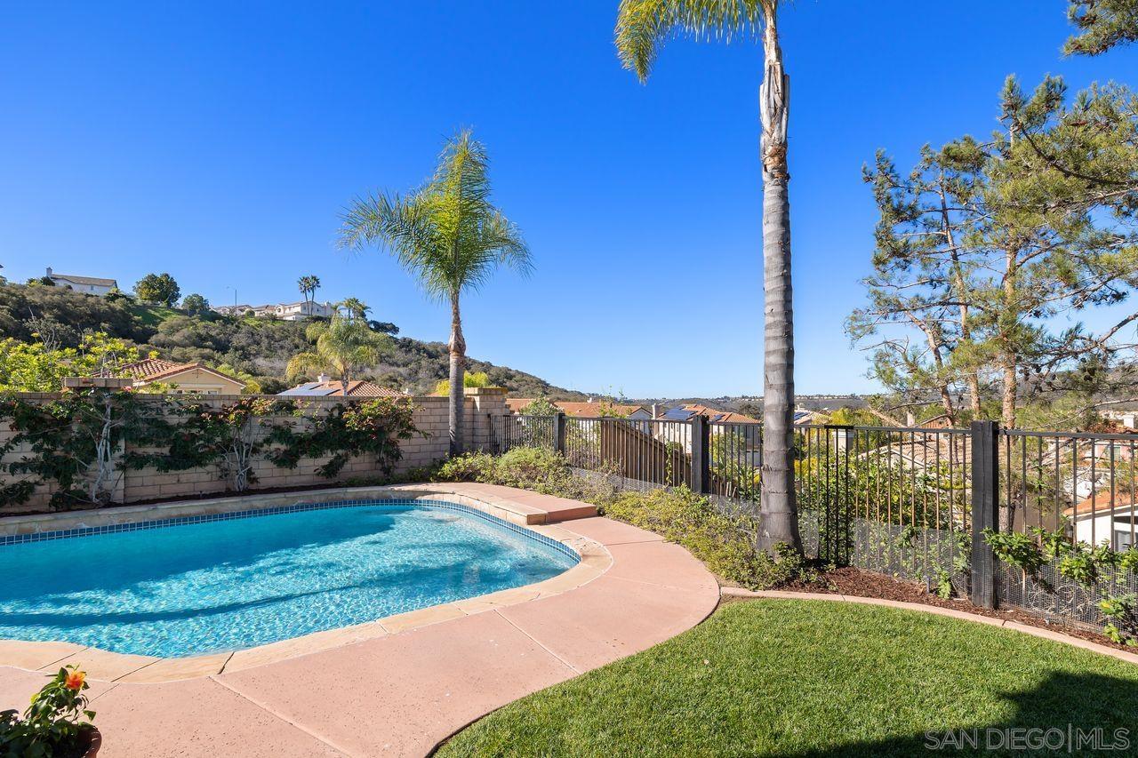 Detail Gallery Image 38 of 44 For 11954  Aspen View Ct, San Diego,  CA 92128 - 4 Beds | 2/1 Baths