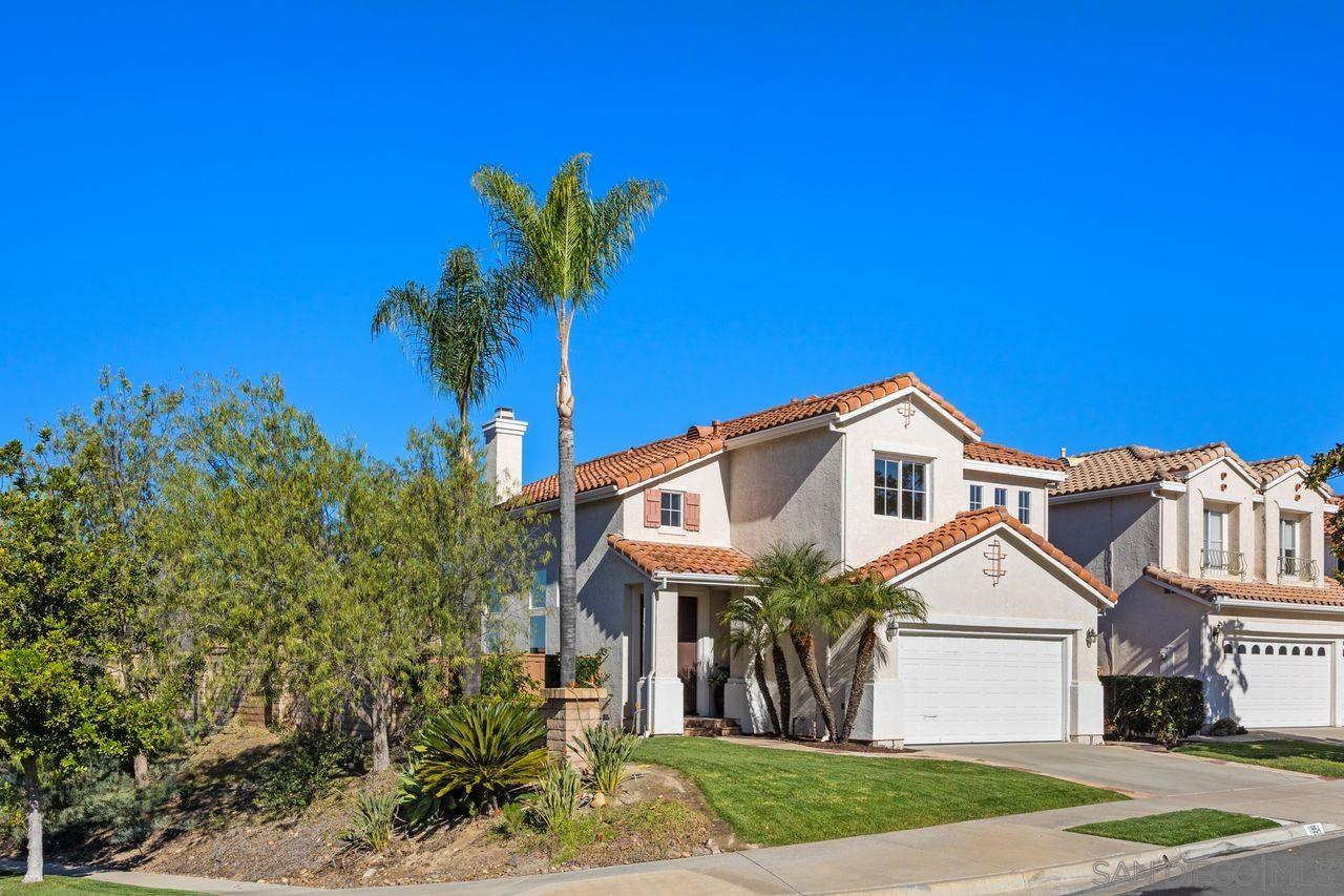 Detail Gallery Image 5 of 44 For 11954  Aspen View Ct, San Diego,  CA 92128 - 4 Beds | 2/1 Baths