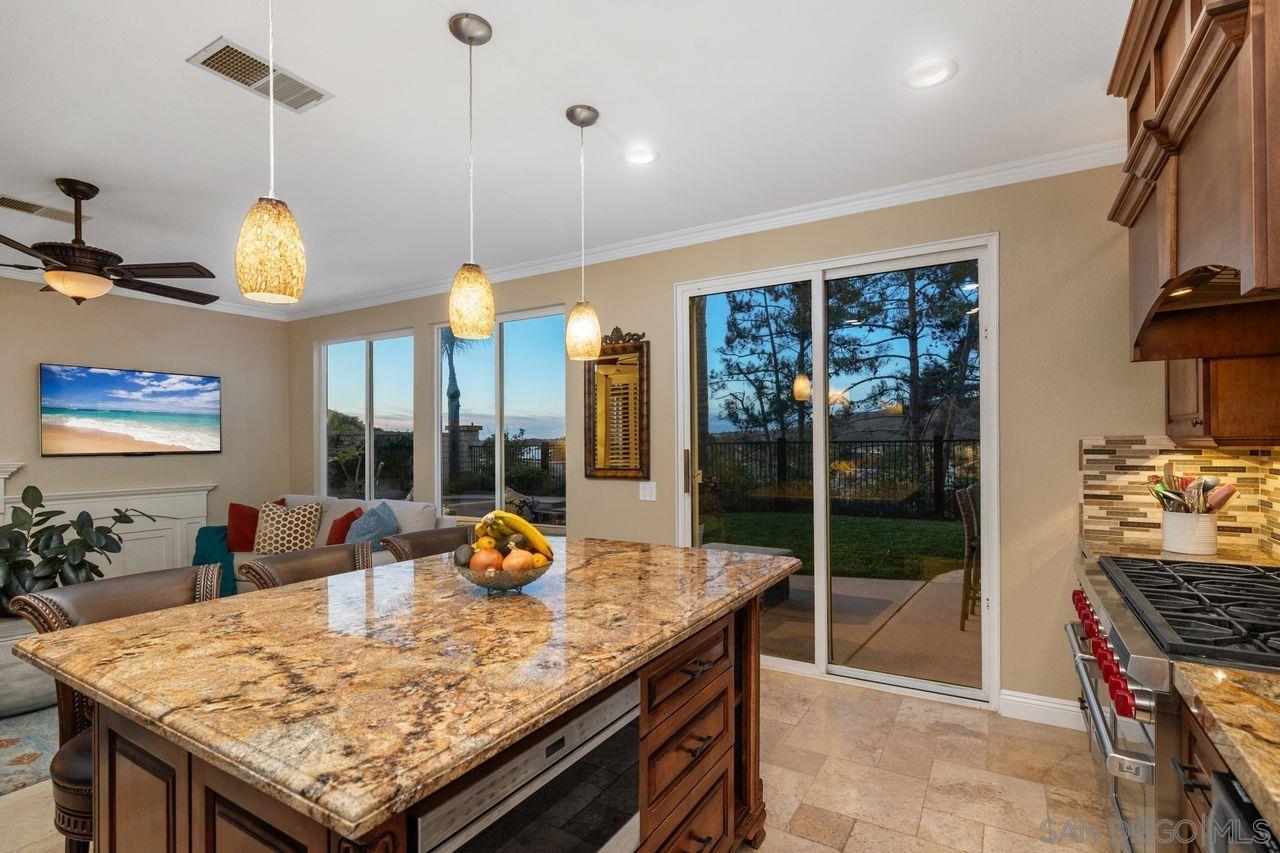 Detail Gallery Image 6 of 44 For 11954  Aspen View Ct, San Diego,  CA 92128 - 4 Beds | 2/1 Baths