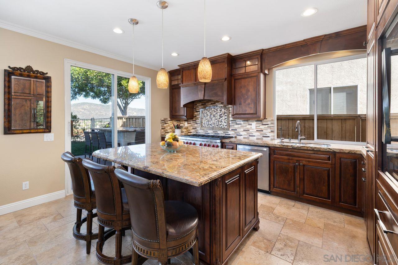 Detail Gallery Image 8 of 44 For 11954  Aspen View Ct, San Diego,  CA 92128 - 4 Beds | 2/1 Baths