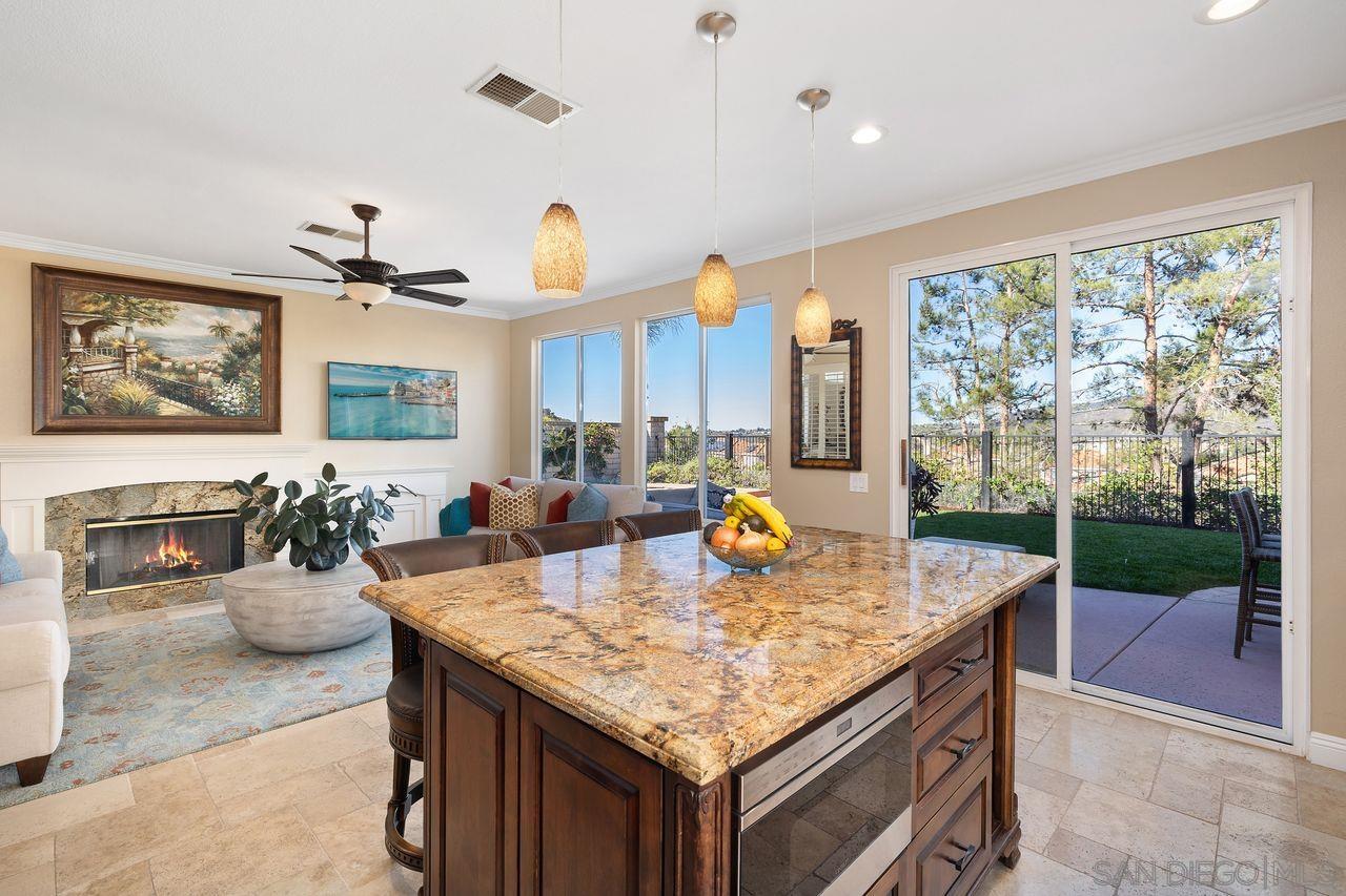 Detail Gallery Image 9 of 44 For 11954  Aspen View Ct, San Diego,  CA 92128 - 4 Beds | 2/1 Baths