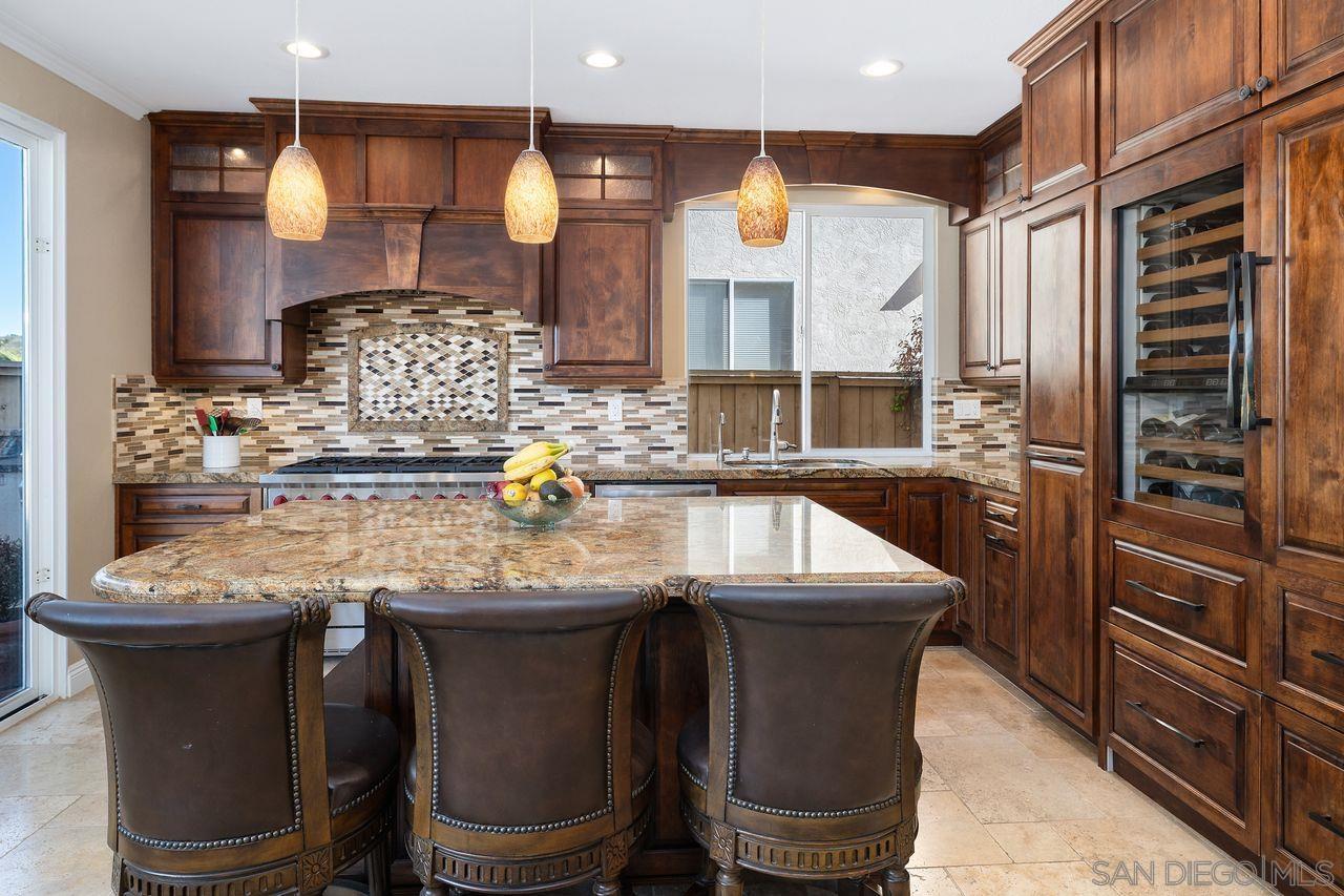 Detail Gallery Image 10 of 44 For 11954  Aspen View Ct, San Diego,  CA 92128 - 4 Beds | 2/1 Baths