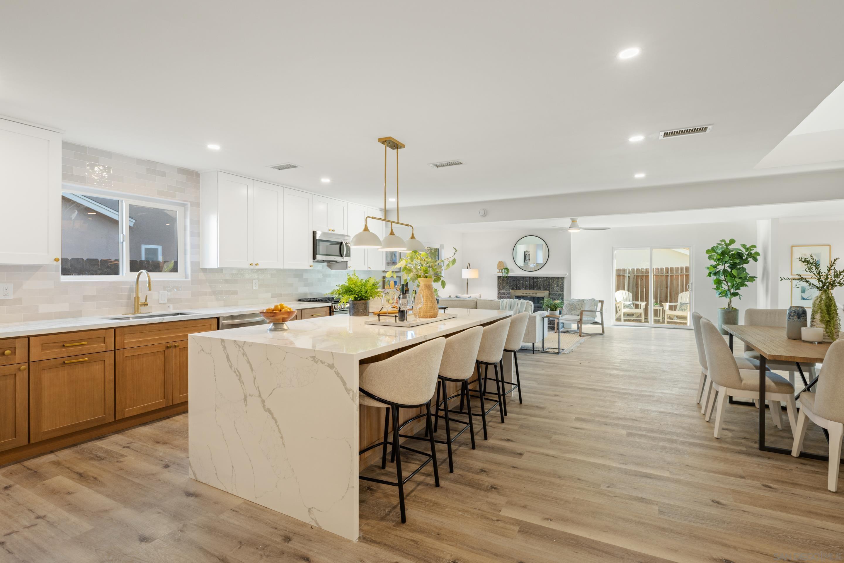 Detail Gallery Image 2 of 27 For 4871  Mount Bigelow Drive, San Diego,  CA 92111 - 4 Beds | 2/1 Baths