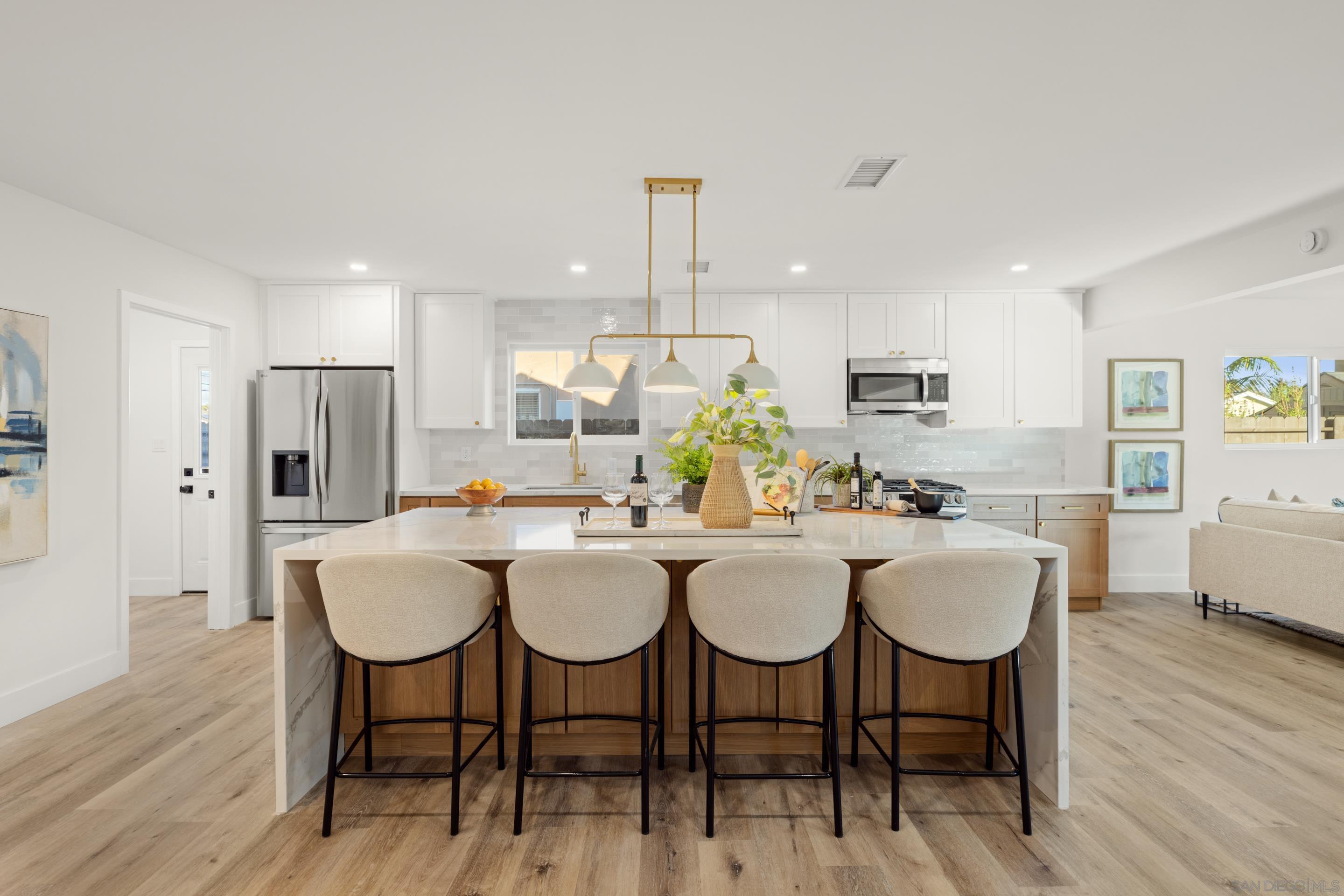 Detail Gallery Image 3 of 27 For 4871  Mount Bigelow Drive, San Diego,  CA 92111 - 4 Beds | 2/1 Baths