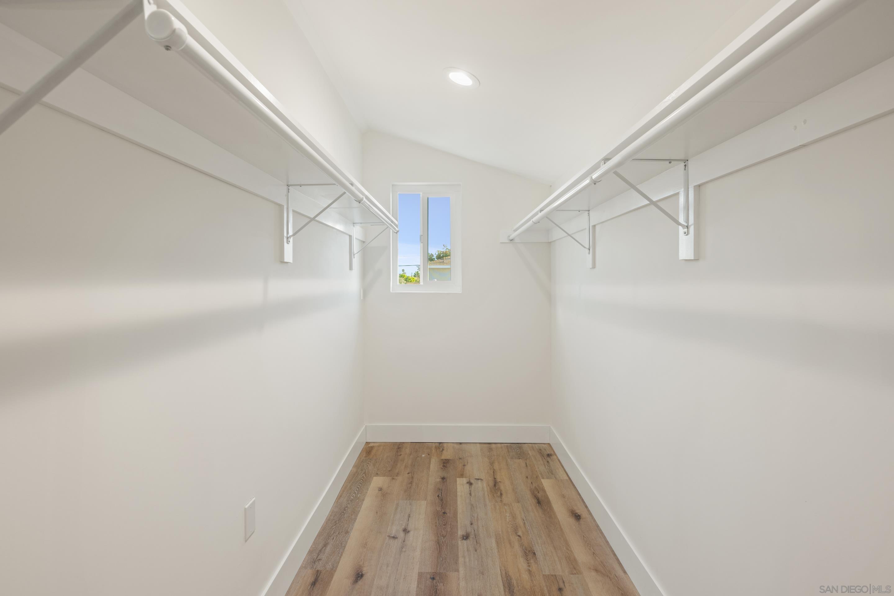 Detail Gallery Image 17 of 27 For 4871  Mount Bigelow Drive, San Diego,  CA 92111 - 4 Beds | 2/1 Baths