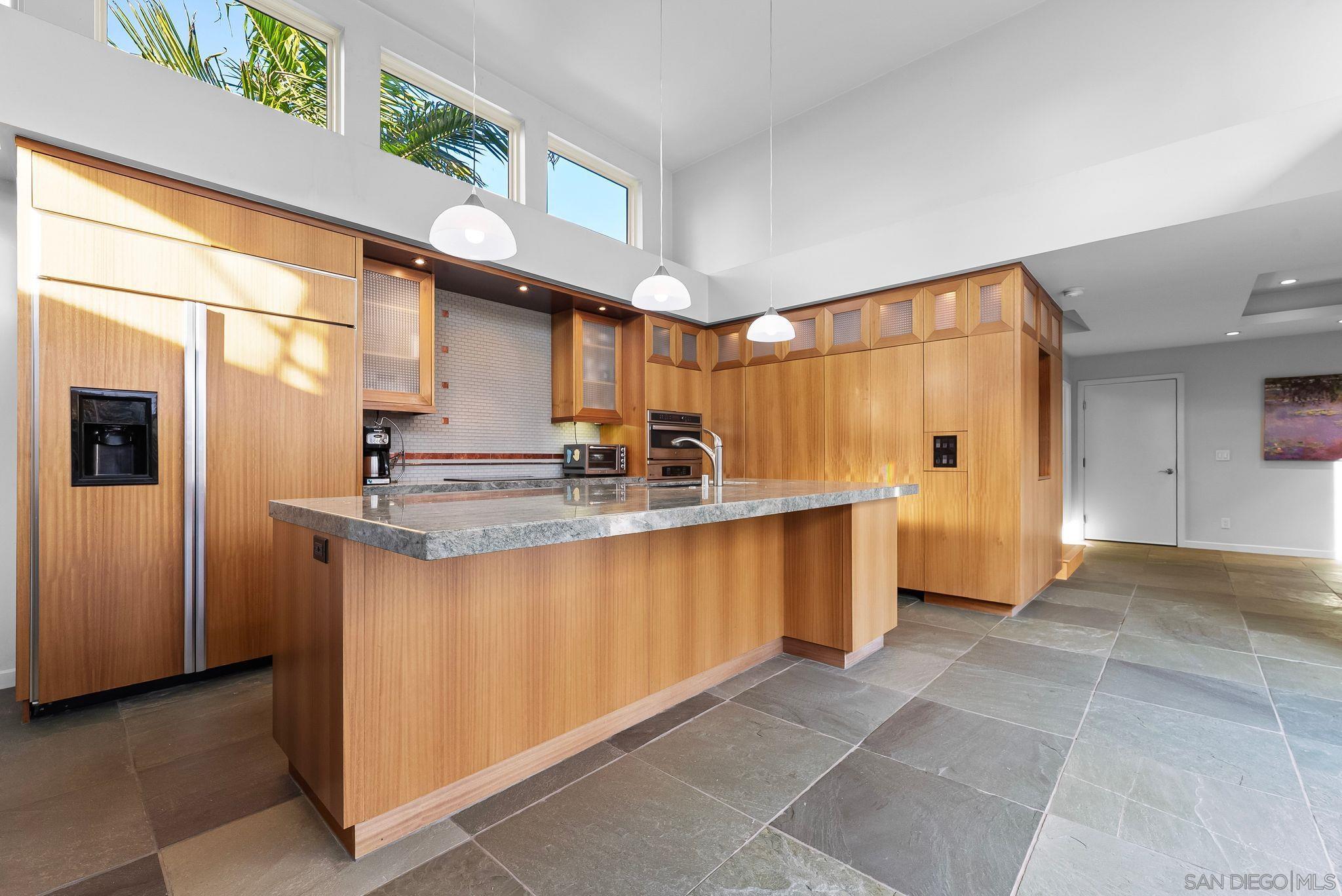 Detail Gallery Image 17 of 41 For 684  Margarita Ave, Coronado,  CA 92118 - 4 Beds | 4 Baths