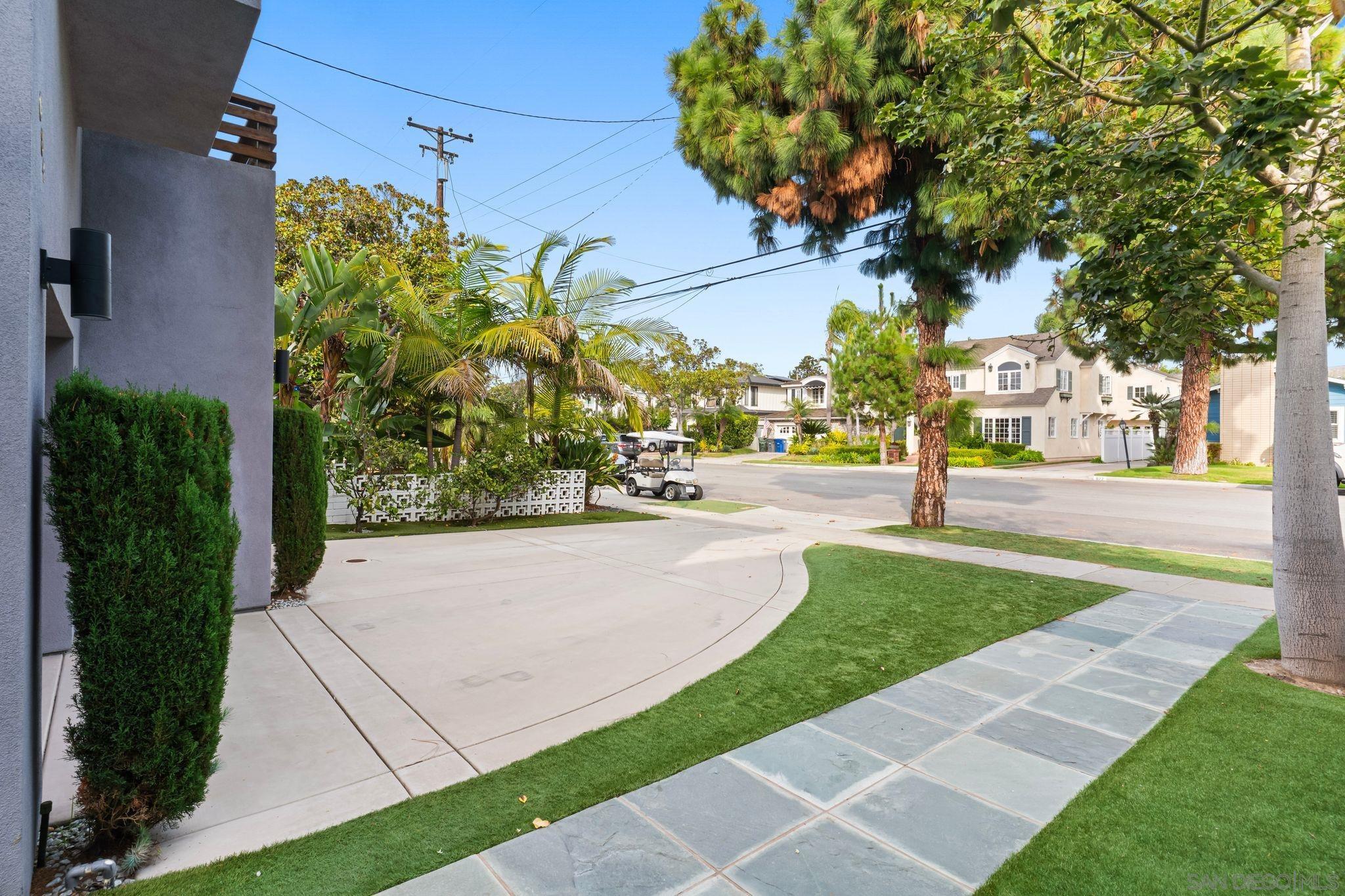 Detail Gallery Image 3 of 41 For 684  Margarita Ave, Coronado,  CA 92118 - 4 Beds | 4 Baths