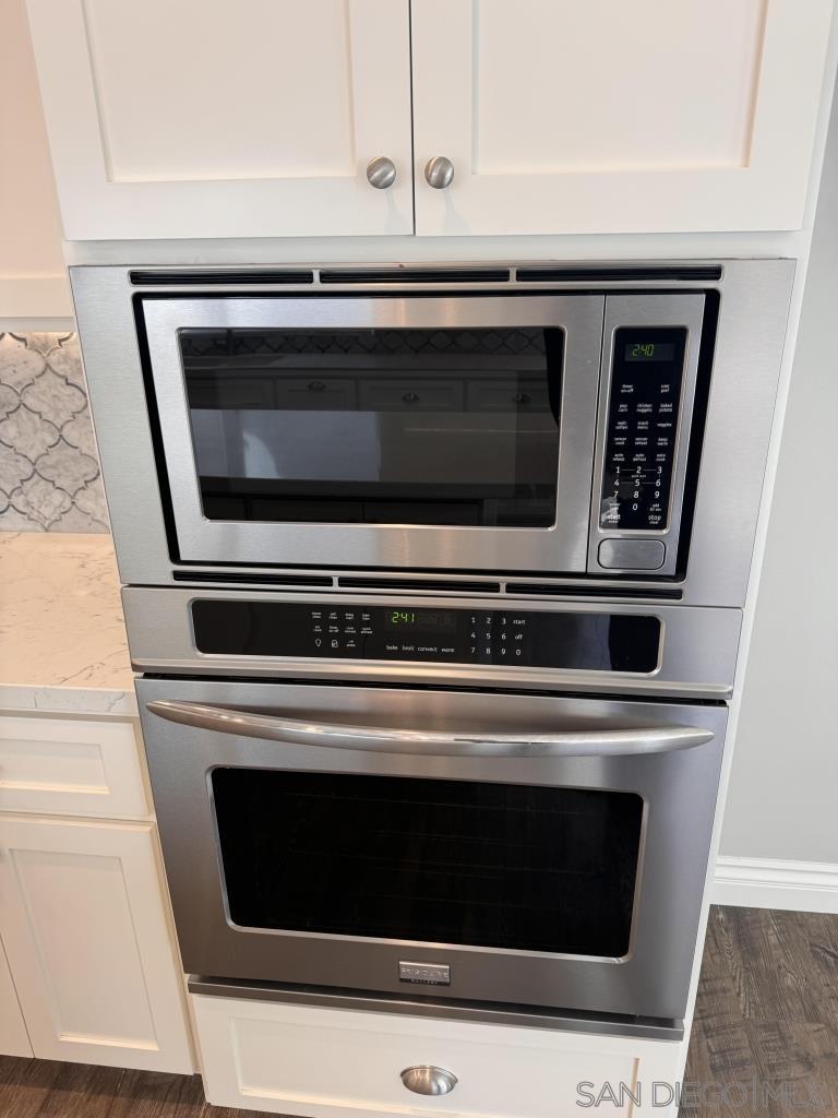 Detail Gallery Image 6 of 56 For 1838  El Jardin Ct, El Cajon,  CA 92020 - 4 Beds | 3/1 Baths