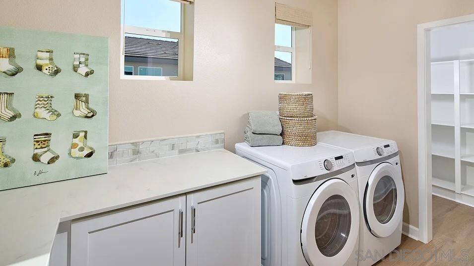 Detail Gallery Image 21 of 26 For 125  Mellano Way, Oceanside,  CA 92057 - 4 Beds | 3/1 Baths