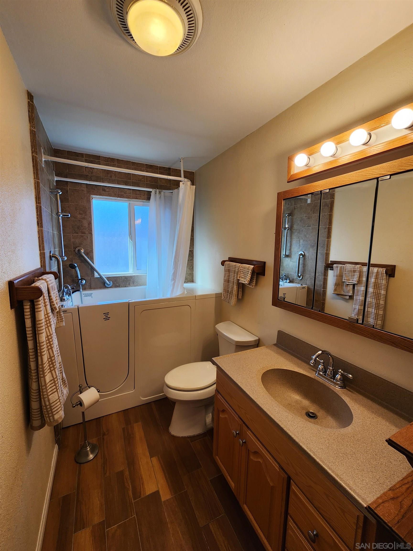 Detail Gallery Image 11 of 15 For 6715  Monte Verde Dr, San Diego,  CA 92119 - 3 Beds | 2 Baths