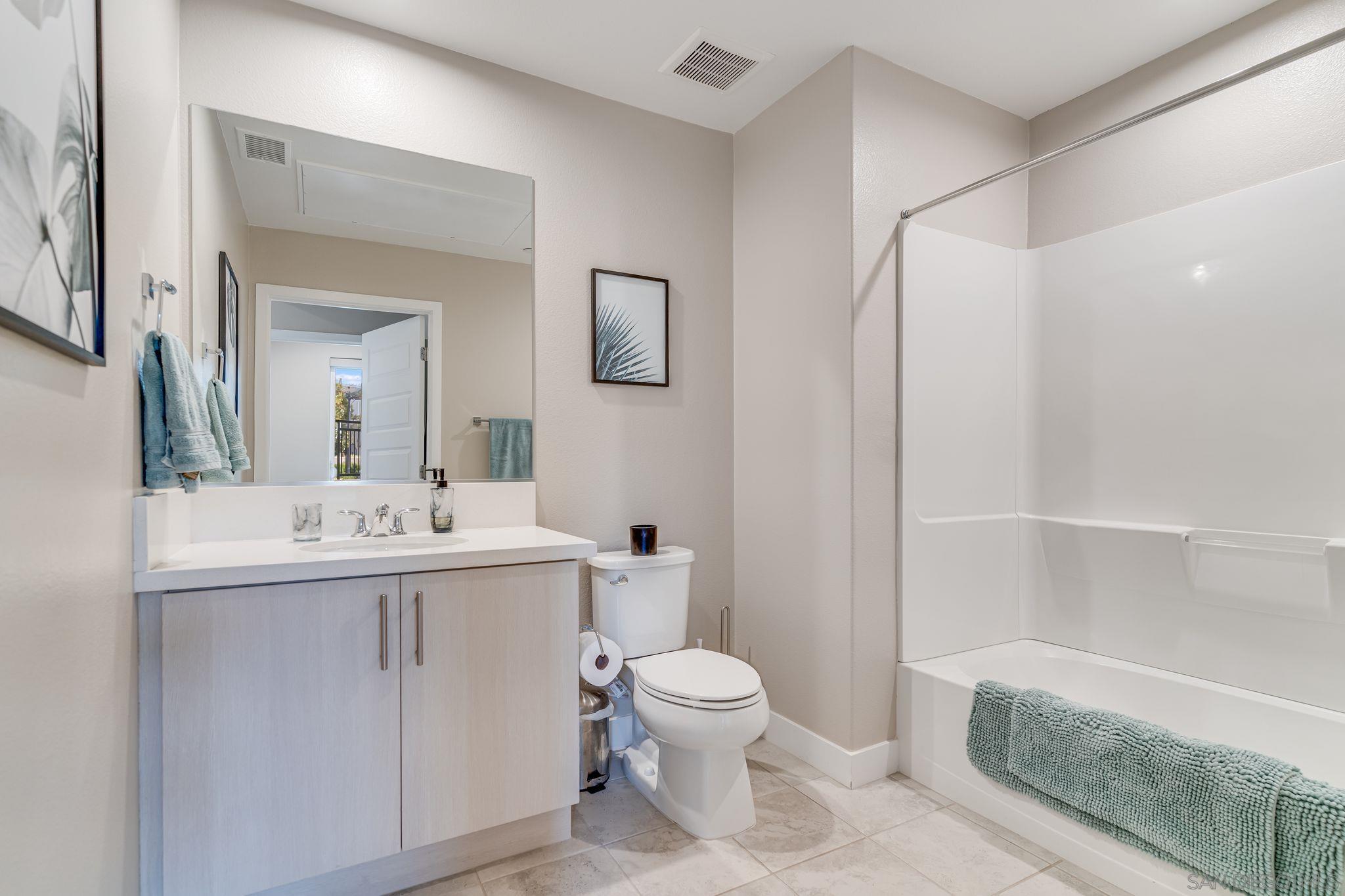 Detail Gallery Image 19 of 31 For 2804  Avella Circle, San Diego,  CA 92108 - 4 Beds | 3/1 Baths