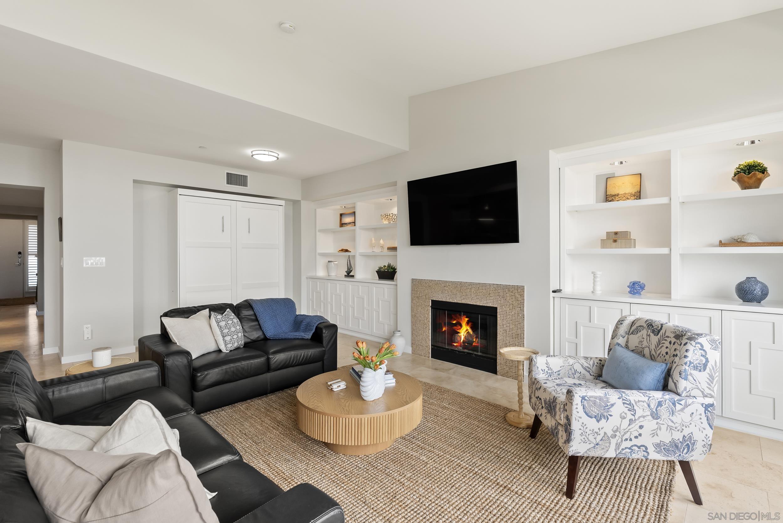 Detail Gallery Image 5 of 40 For 5420  La Jolla Blvd  B302, La Jolla,  CA 92037 - 2 Beds | 2 Baths