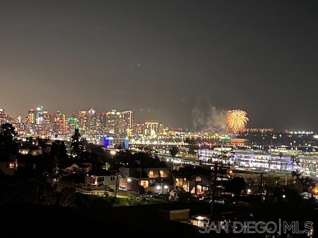 Detail Gallery Image 3 of 14 For 1772  Guy St, San Diego,  CA 92110 - 2 Beds | 2 Baths