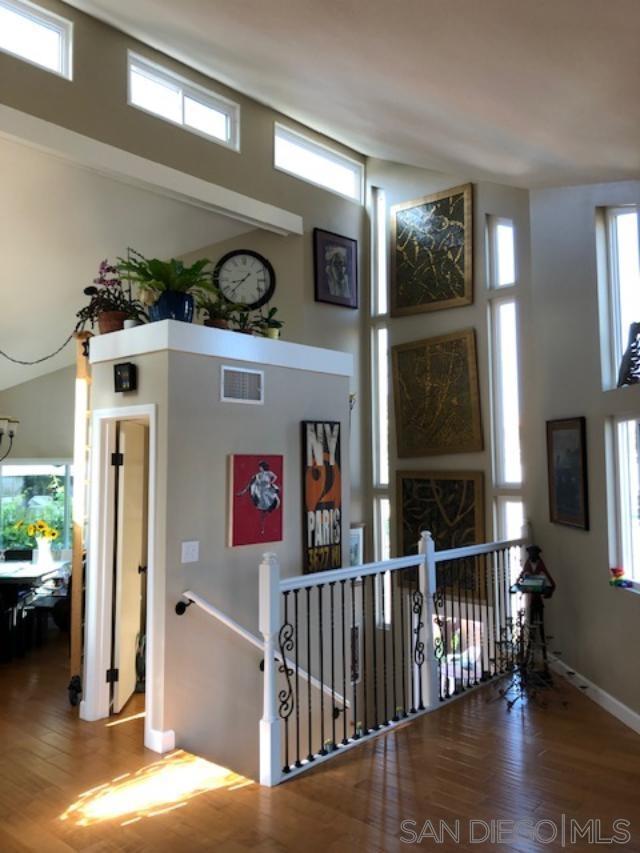 Detail Gallery Image 4 of 14 For 1772  Guy St, San Diego,  CA 92110 - 2 Beds | 2 Baths