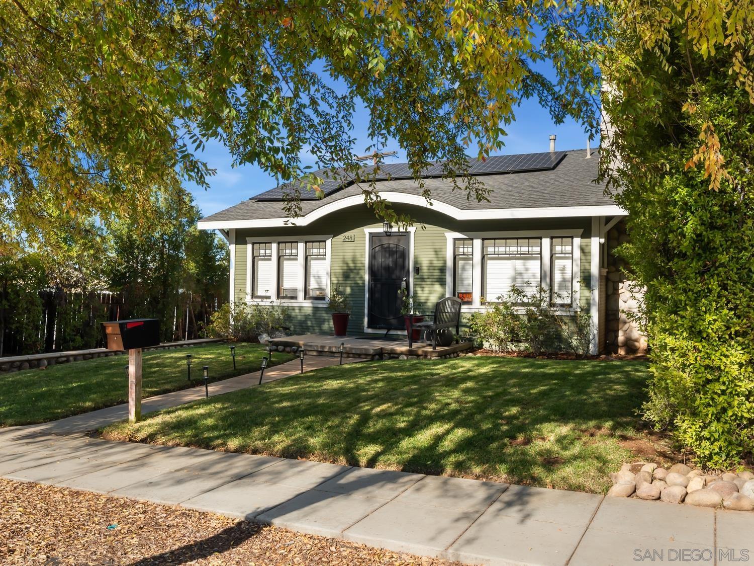 Detail Gallery Image 2 of 49 For 248 W W 9th Ave, Escondido,  CA 92025 - 2 Beds | 1 Baths