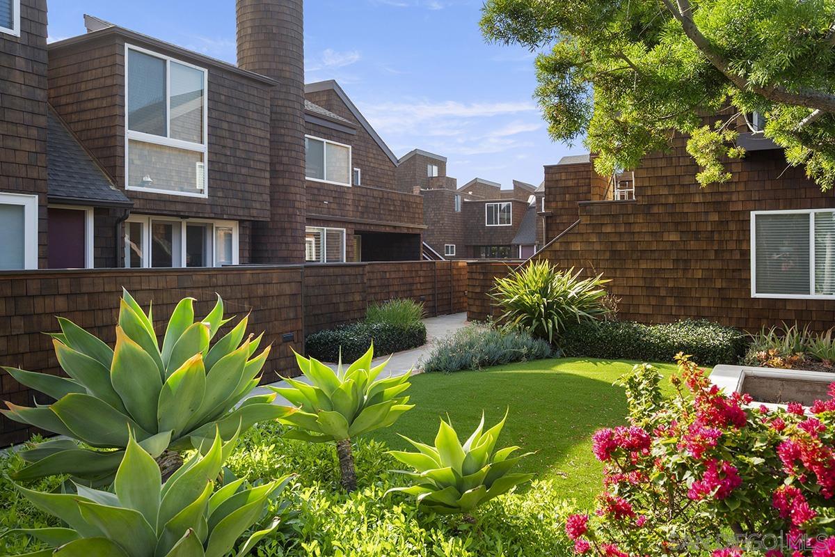 Detail Gallery Image 3 of 40 For 325 S S Sierra Ave  25, Solana Beach,  CA 92075 - 2 Beds | 2 Baths