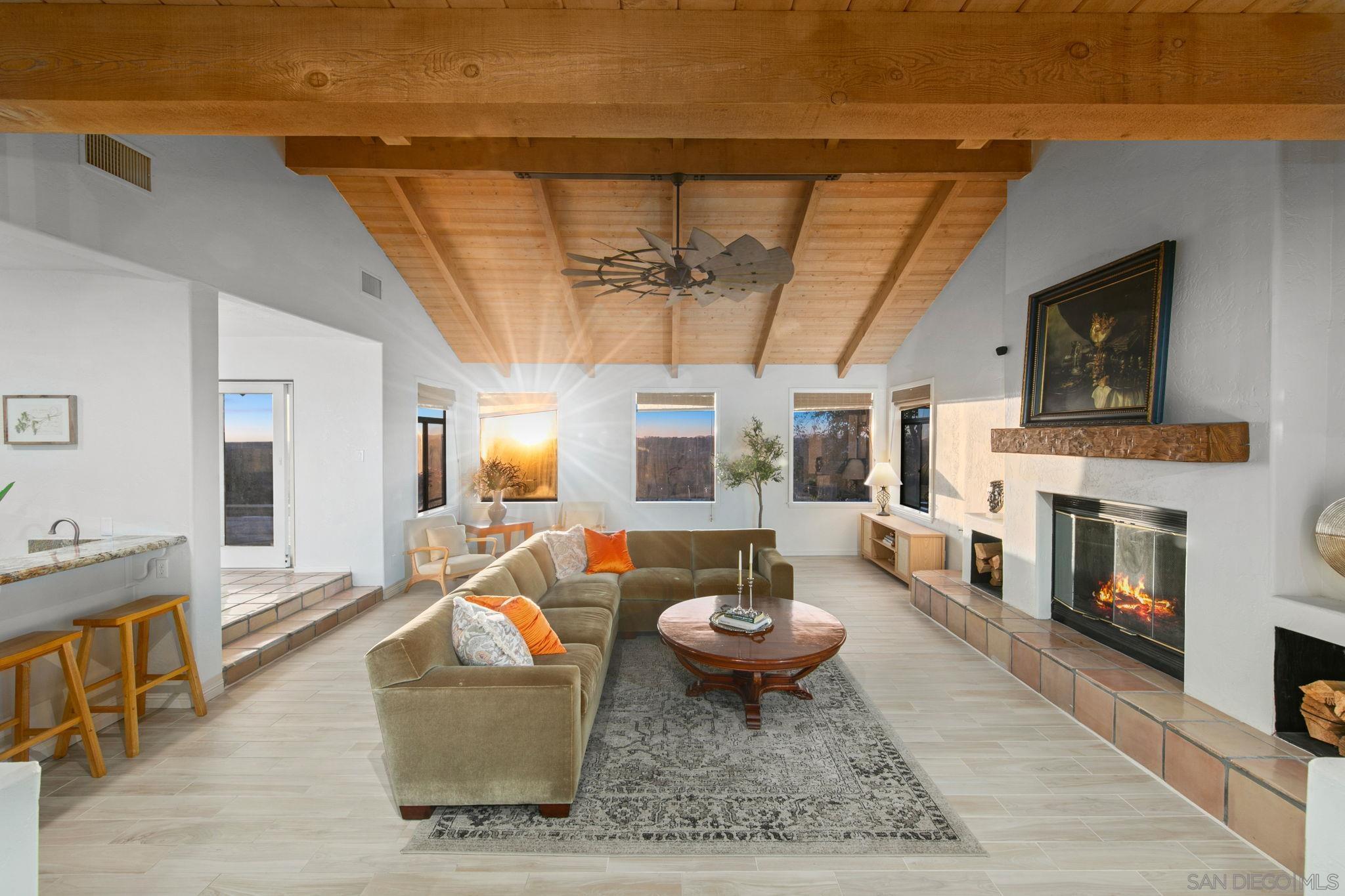 Detail Gallery Image 13 of 28 For 2323  Wilt Rd, Fallbrook,  CA 92028 - 5 Beds | 2/1 Baths