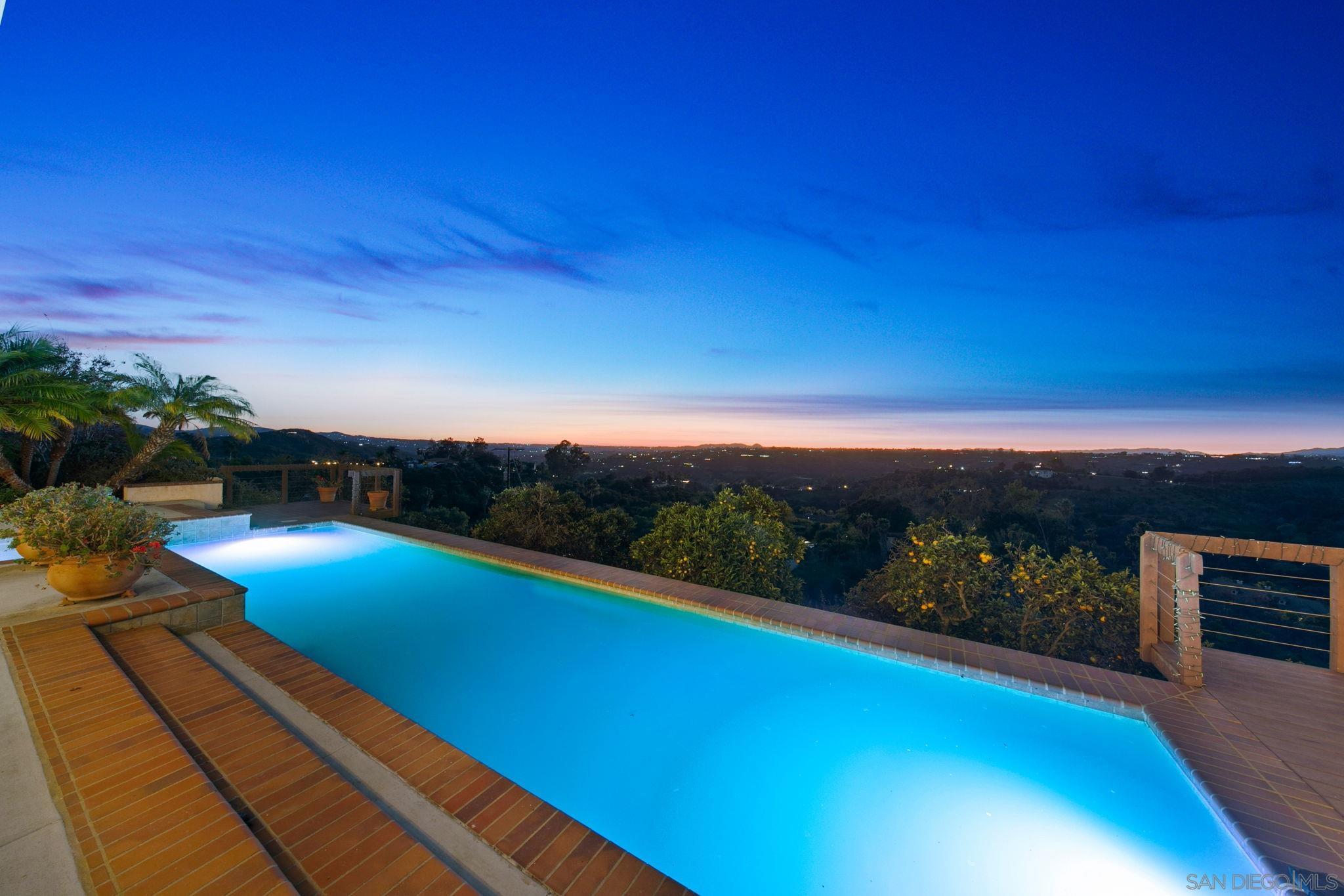 Detail Gallery Image 8 of 28 For 2323  Wilt Rd, Fallbrook,  CA 92028 - 5 Beds | 2/1 Baths