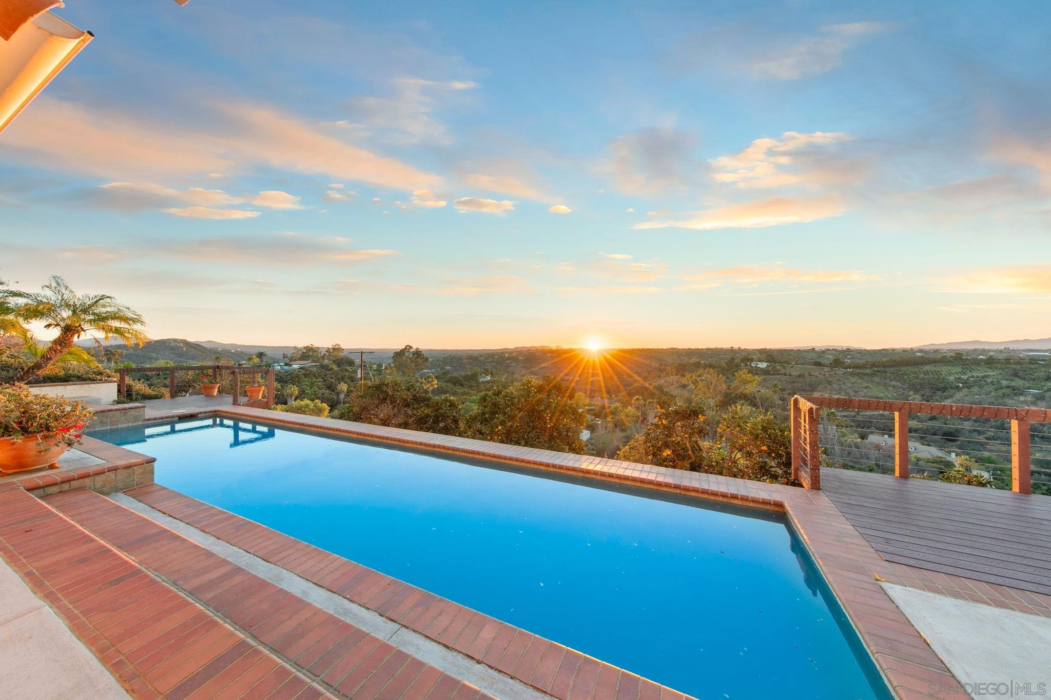 Detail Gallery Image 9 of 28 For 2323  Wilt Rd, Fallbrook,  CA 92028 - 5 Beds | 2/1 Baths