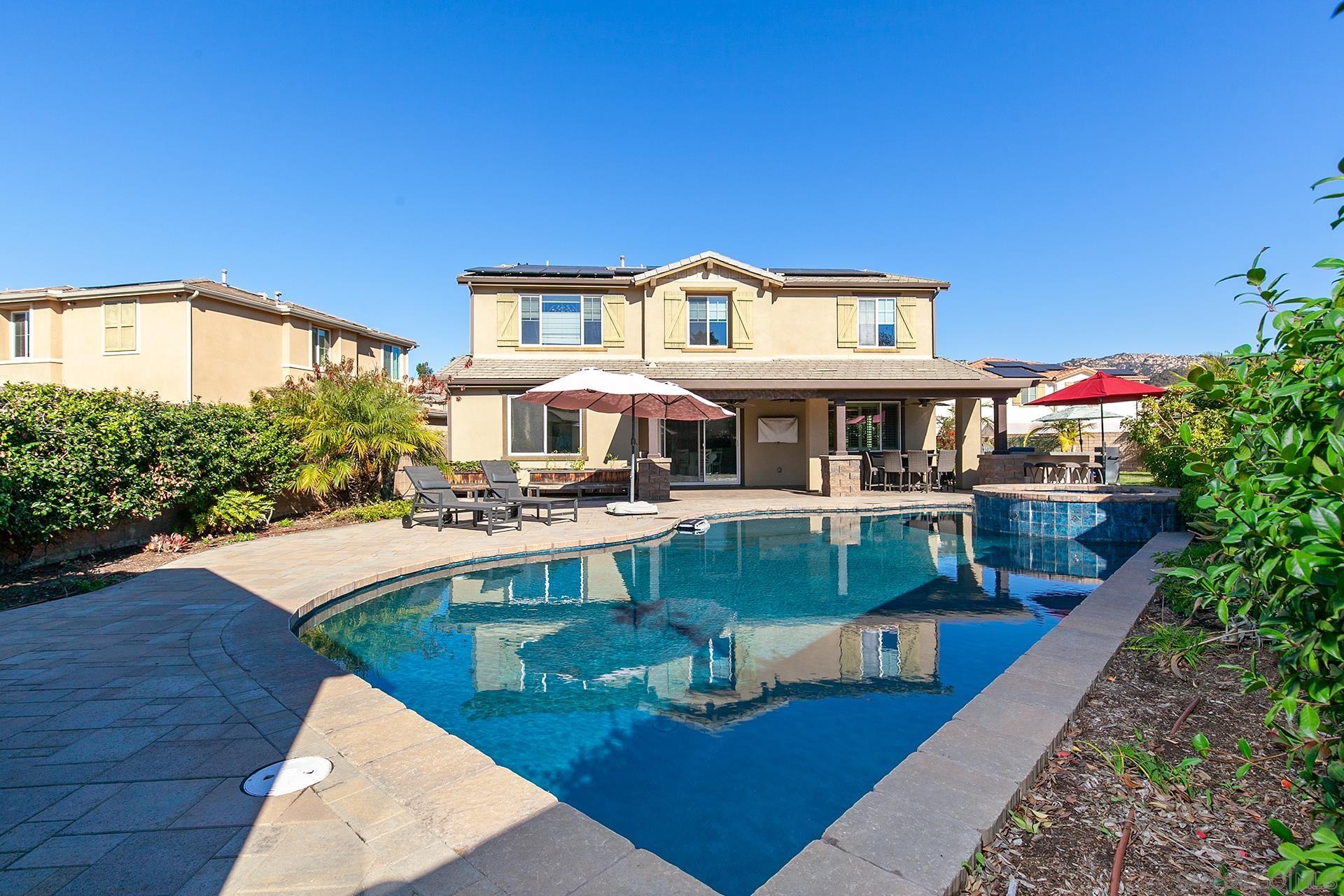 Detail Gallery Image 2 of 66 For 2025  Campo Verde Ct, Escondido,  CA 92026 - 4 Beds | 4/1 Baths