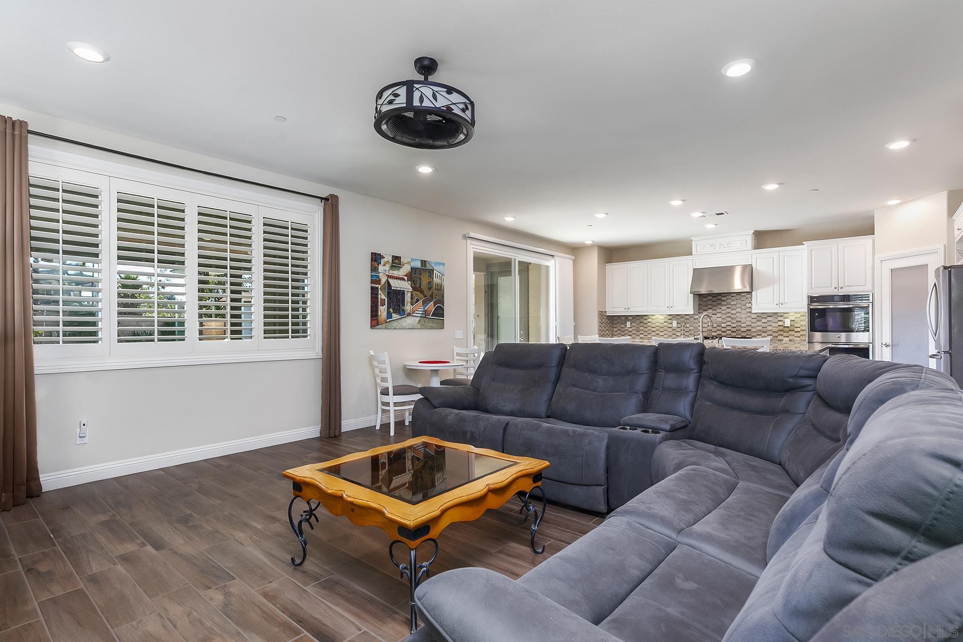 Detail Gallery Image 12 of 66 For 2025  Campo Verde Ct, Escondido,  CA 92026 - 4 Beds | 4/1 Baths